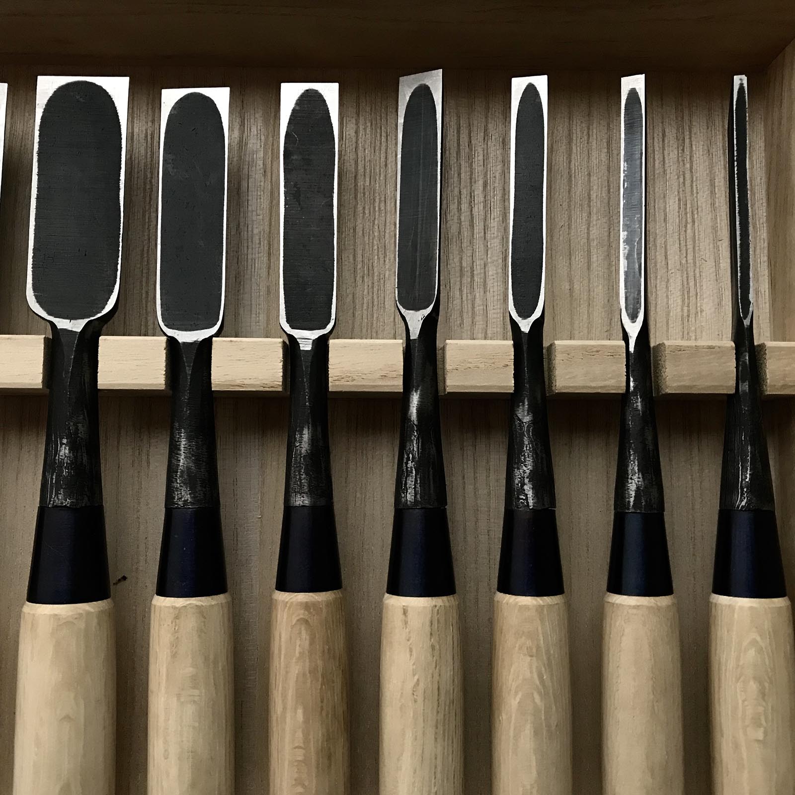 Sukemasa Suminagashi Bench chisels set with White steel 助正 墨流し 追入組鑿 白紙鋼 Oirenomi