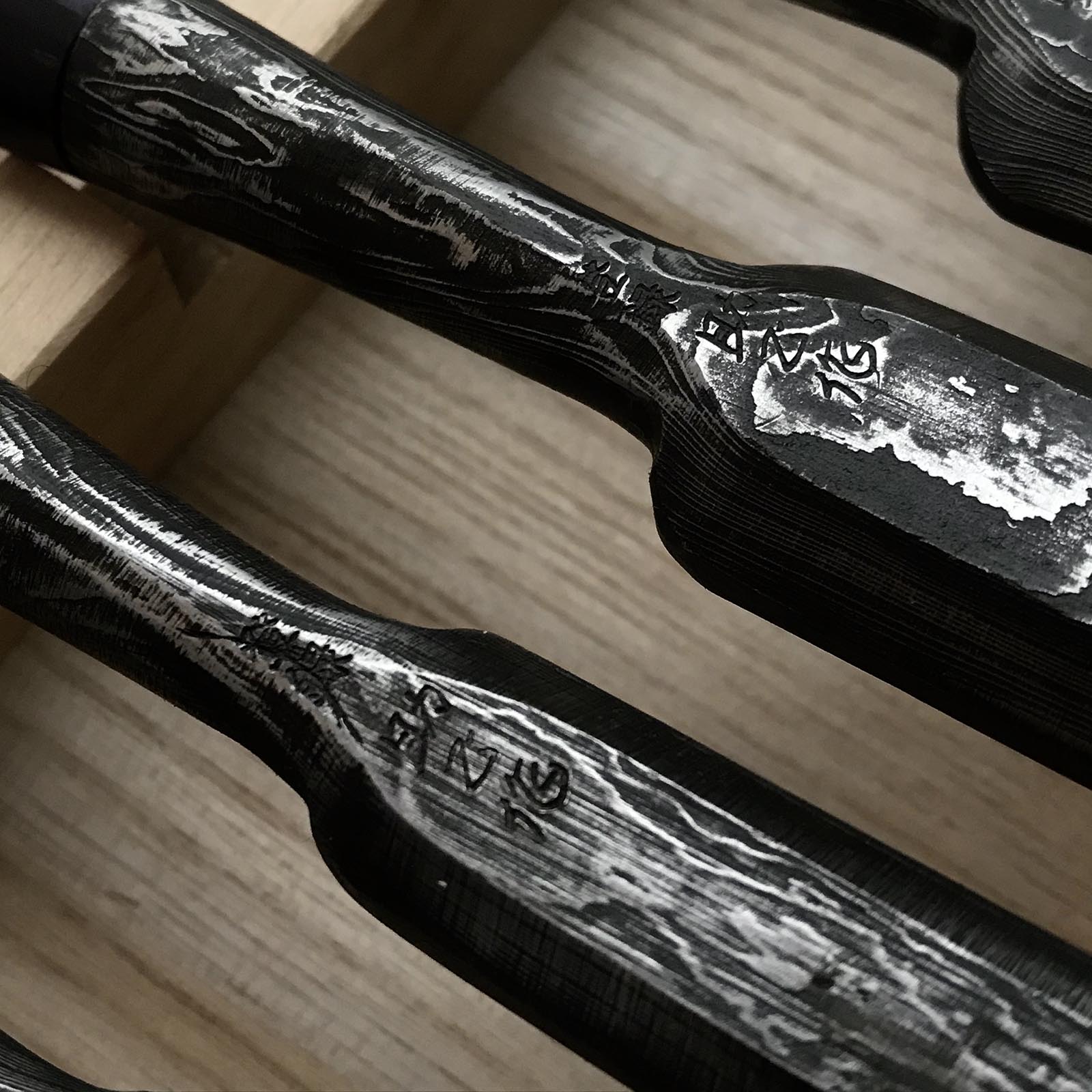 Sukemasa Suminagashi Bench chisels set with White steel 助正 墨流し 追入組鑿 白紙鋼 Oirenomi