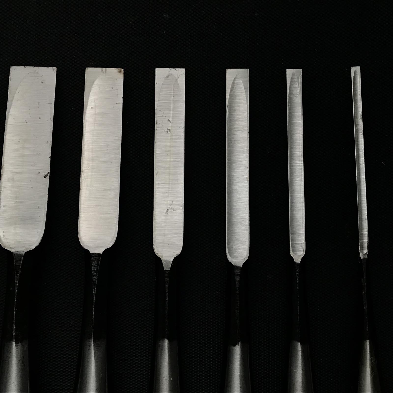 旧蔵 平町俊久型 ノミセット 掘り出し物 利久 平待追入鑿 7本組 平町のみ