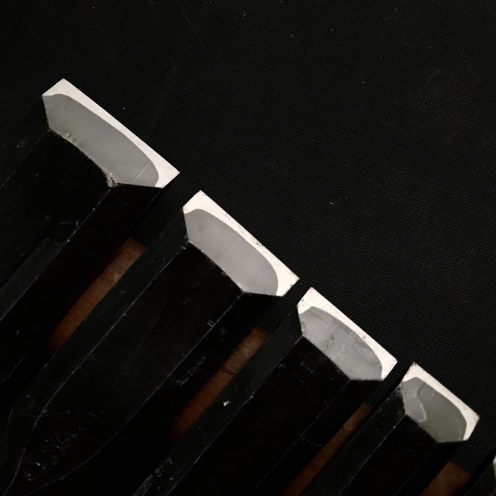 旧蔵 平町俊久型 ノミセット 掘り出し物 利久 平待追入鑿 7本組 平町のみ