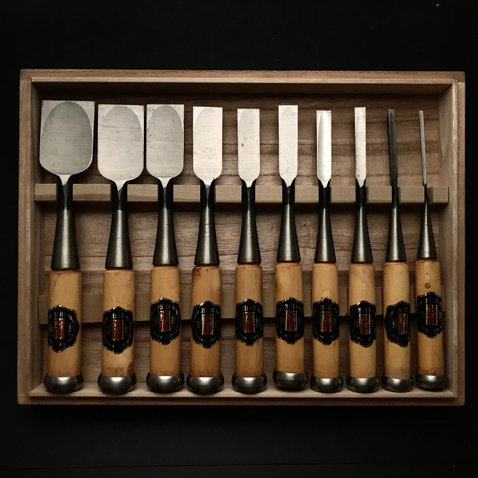 旧蔵 鍛治勇 ベンチノミセット 掘り出し物 鍛治勇 追入10本組鑿 おいれのみ