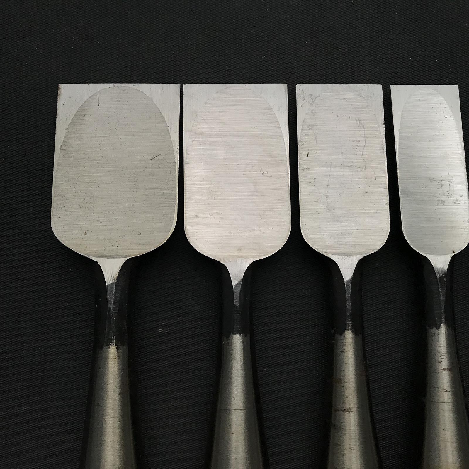 旧蔵 鍛治勇 ベンチノミセット 掘り出し物 鍛治勇 追入10本組鑿 おいれのみ