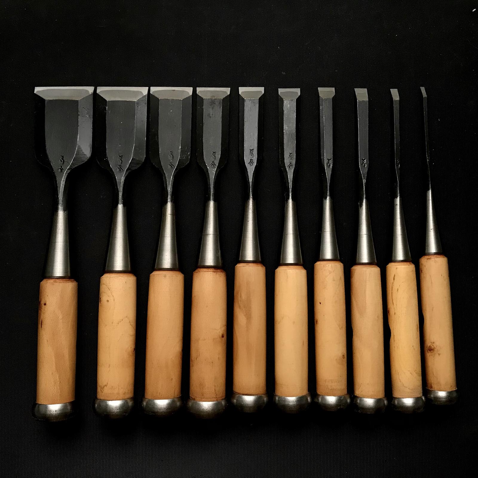 旧蔵 鍛治勇 ベンチノミセット 掘り出し物 鍛治勇 追入10本組鑿 おいれのみ