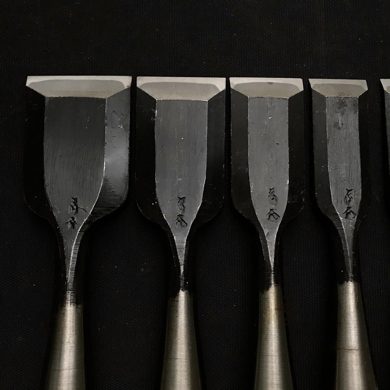 旧蔵 鍛治勇 ベンチノミセット 掘り出し物 鍛治勇 追入10本組鑿 おいれのみ