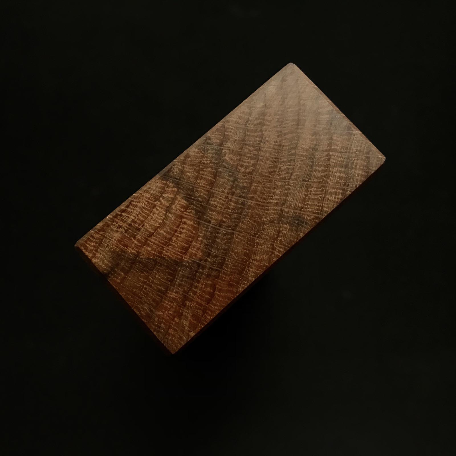 Mosaku Small flat Plane (Kanna) Sharpened も作 小鉋 極上赤樫台 42mm 本研ぎ入