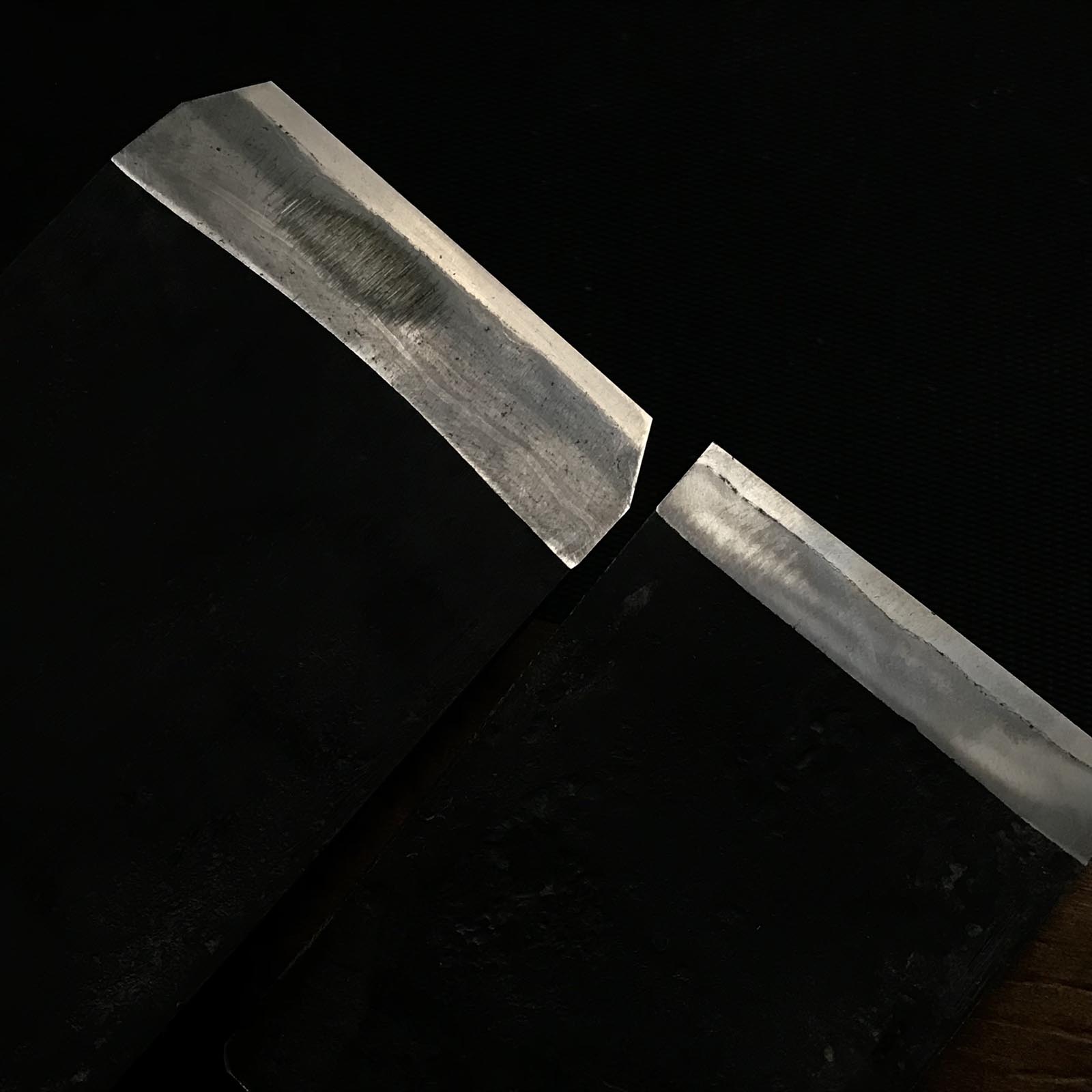 Mosaku Small flat Plane (Kanna) Sharpened も作 小鉋 極上赤樫台 42mm 本研ぎ入