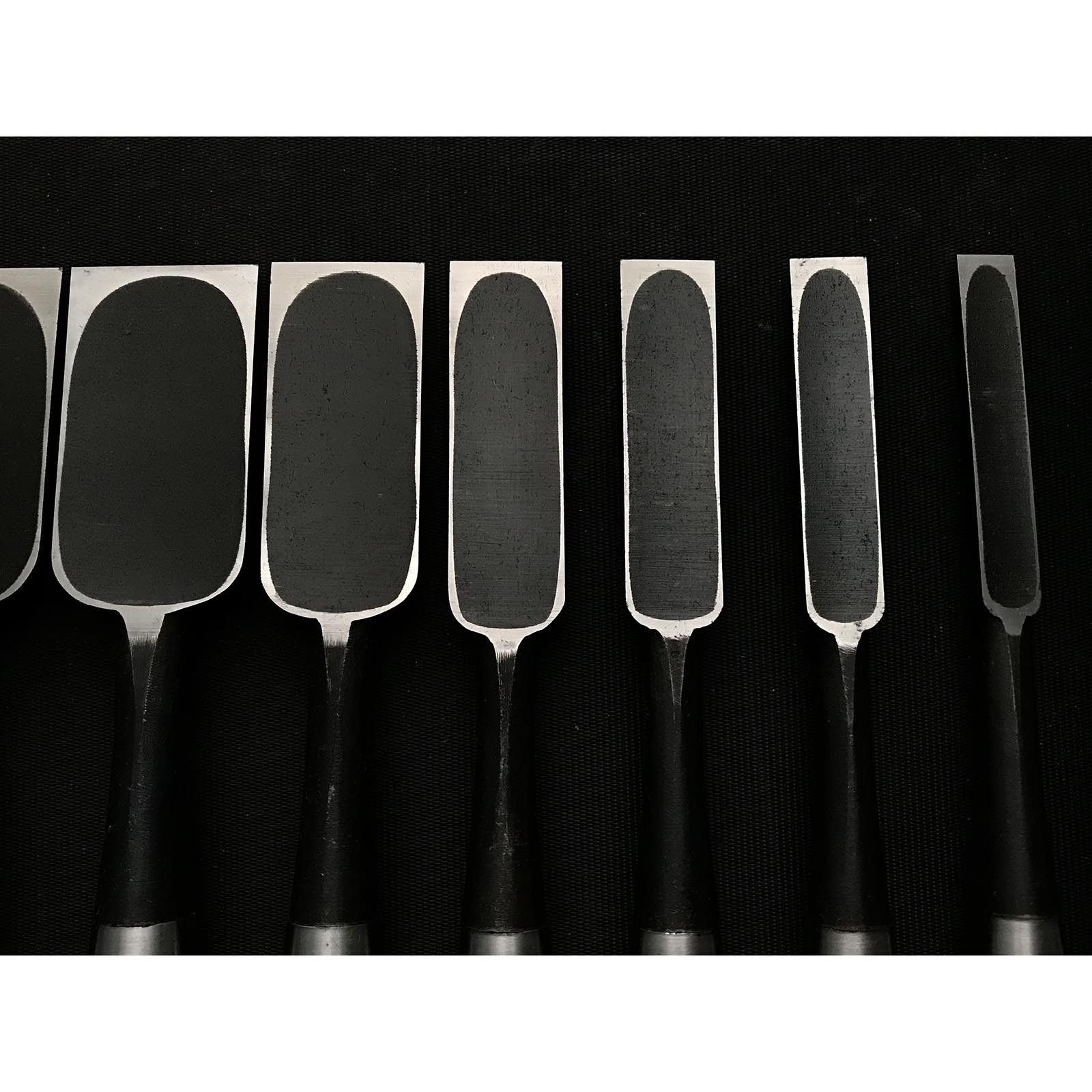 Old stock Hidari-Osahiro (Nagahiro) Kakuuchi Bench chisels set 掘出し物 左長弘 角打追入組鑿 10本組 紫檀柄 Oirenomi