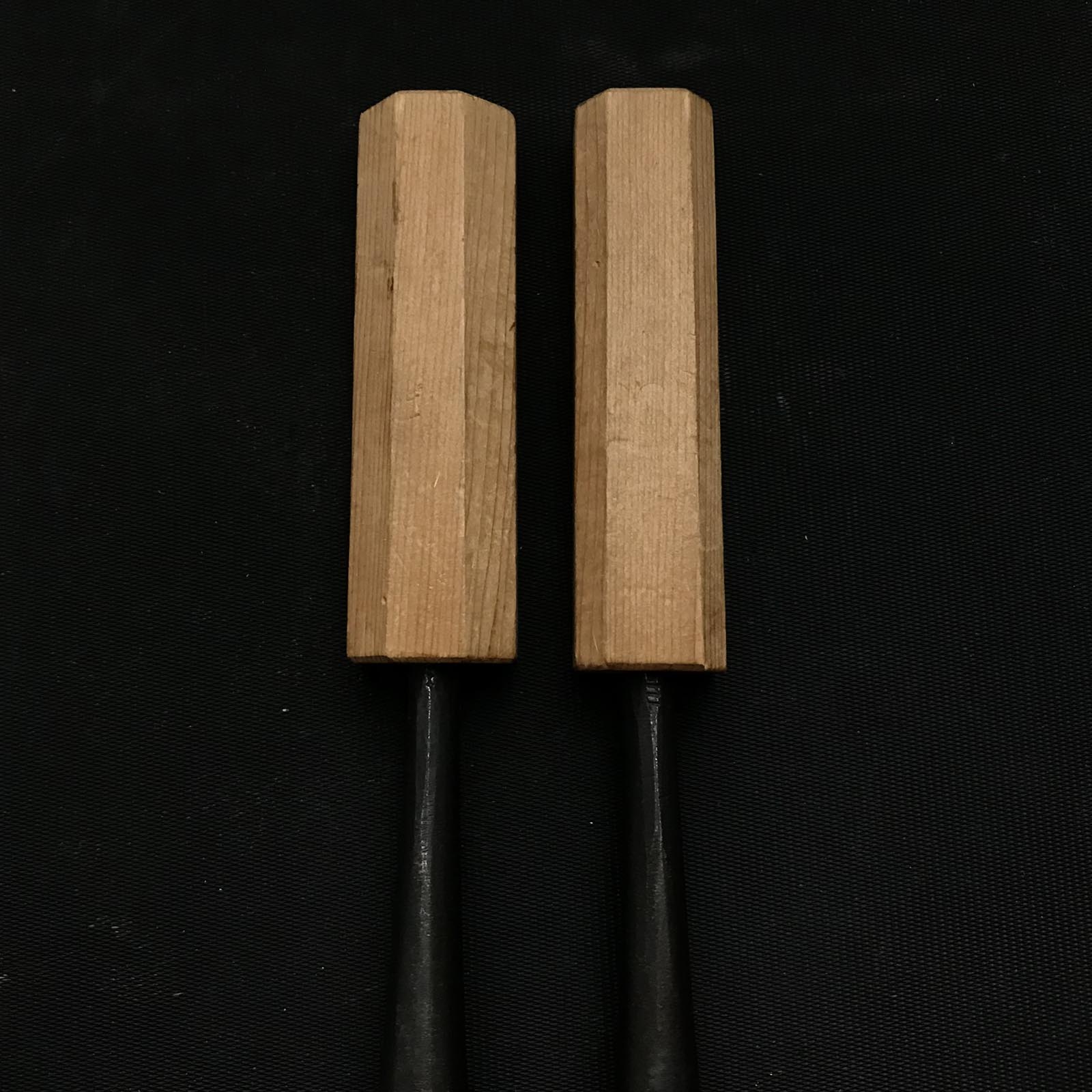 Hidari Hisasaku 2rd Bench Oblique chisels Set with Saya 左久作 特注 イスカ追入鑿 2本セット 鞘付 9mm