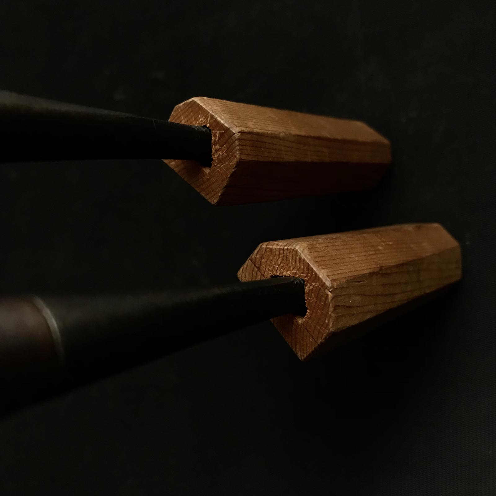Hidari Hisasaku 2rd Bench Oblique chisels Set with Saya 左久作 特注 イスカ追入鑿 2本セット 鞘付 9mm