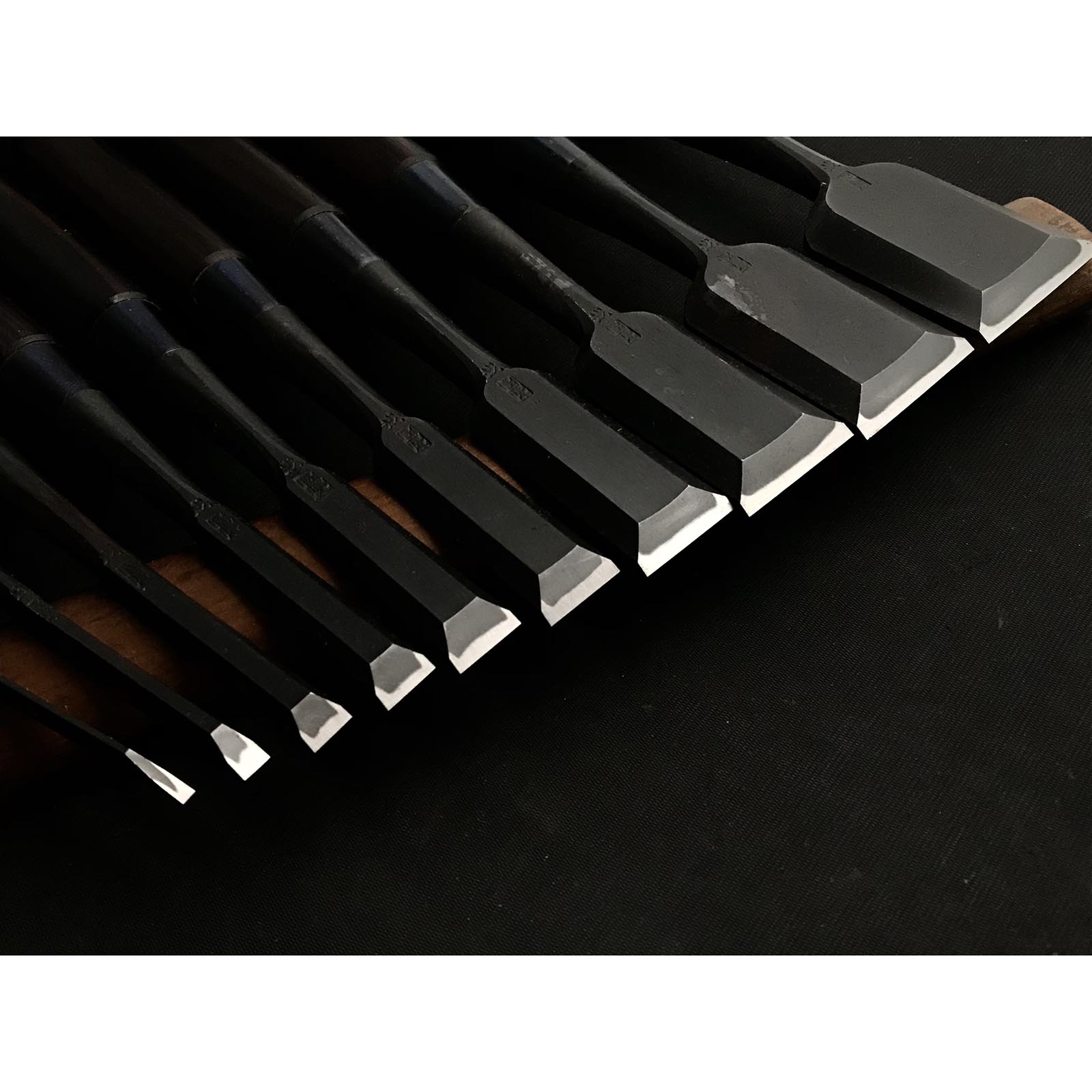Old stock Kunikei Bench chisels set by Ikeda Yoshiro 掘出し物 池田慶郎氏 三代目国慶作 追入組鑿 Oirenomi