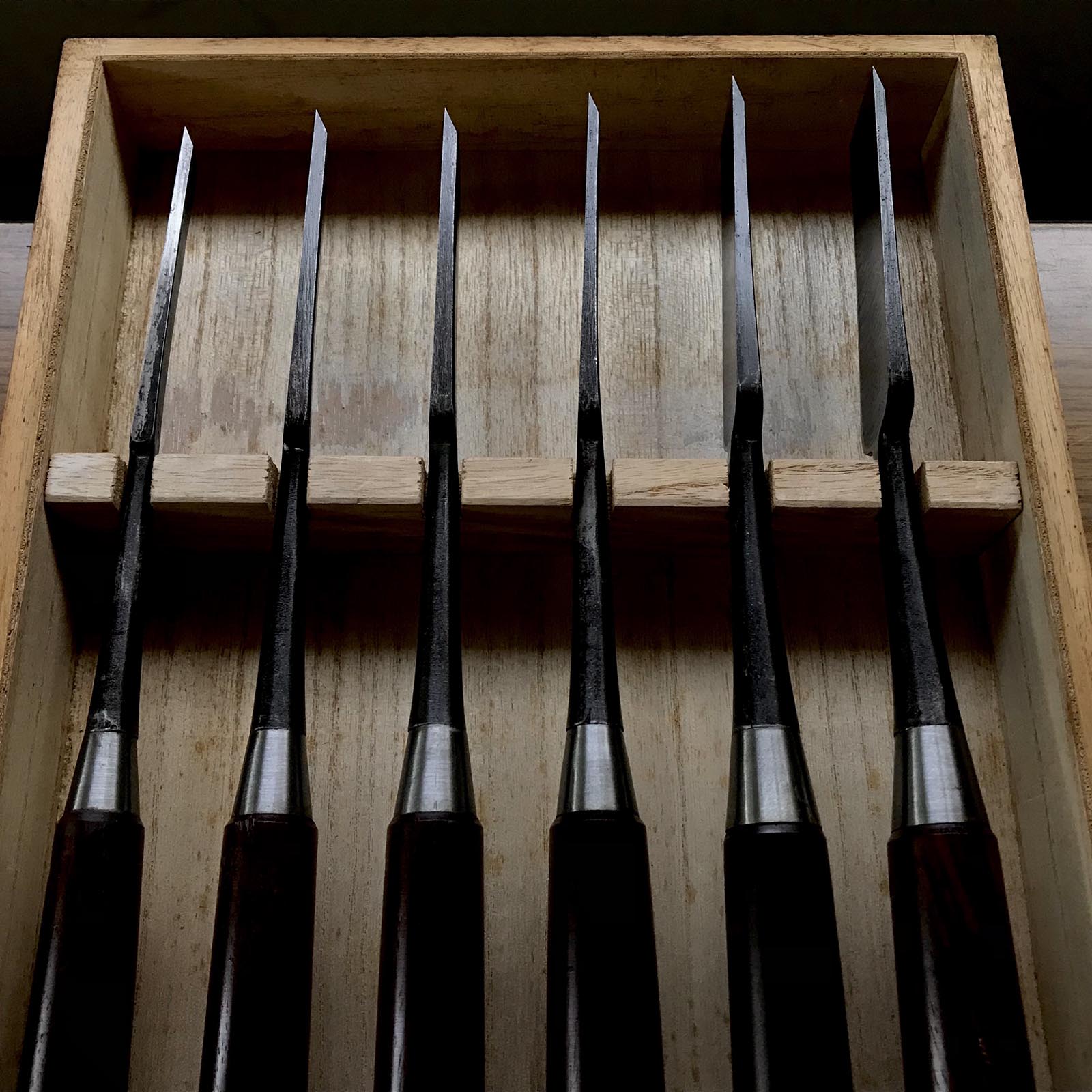 Old stock Hidemasa Paring chisels set 掘出し物 秀正 紫檀柄 薄鑿6本組 Usunomi