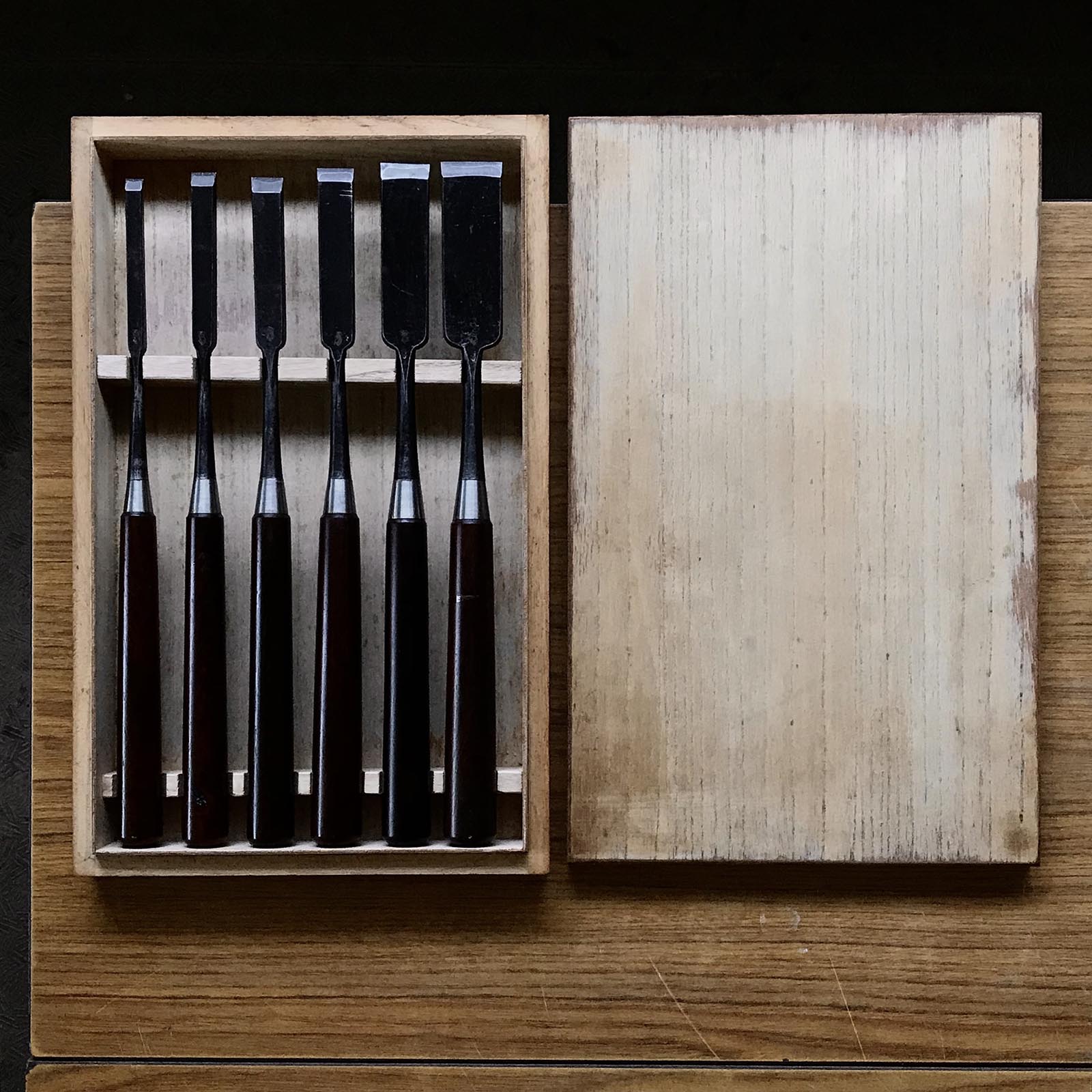 Old stock Hidemasa Paring chisels set 掘出し物 秀正 紫檀柄 薄鑿6本組 Usunomi