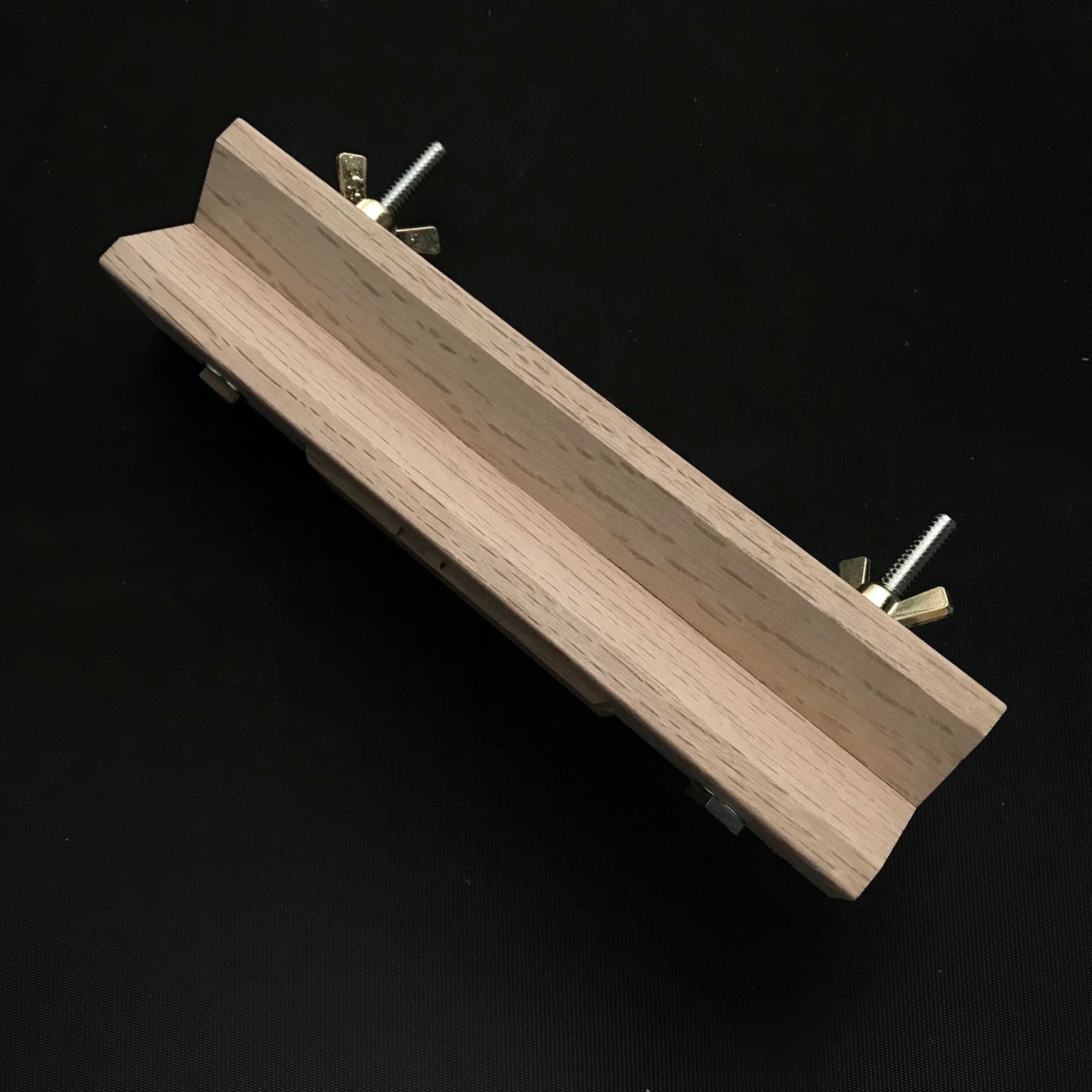 Yoshitaka Chamfer Plane 45° with blue steel. / 義隆 自由角面取鉋 30mm