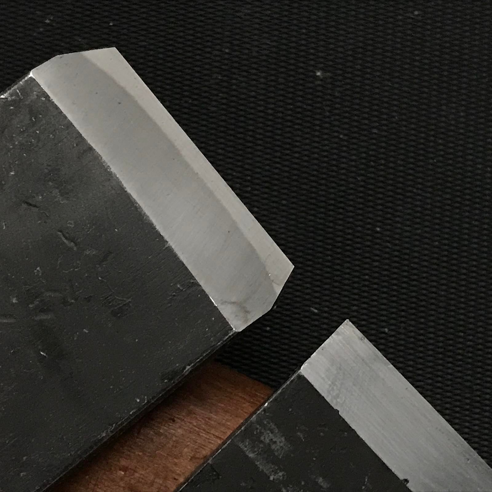 Yoshitaka Chamfer Plane 45° with blue steel. / 義隆 自由角面取鉋 30mm