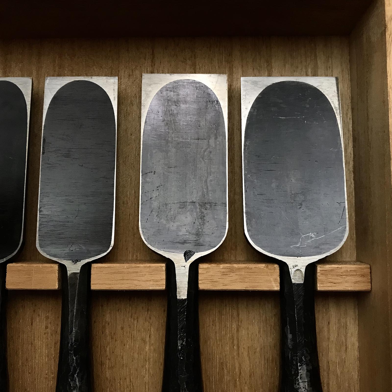 Kunikei 3rd Timber chisels set by Ikeda Yoshiro 池田慶郎氏 三代目国慶作 槌目 叩き組鑿 Tatakinomi