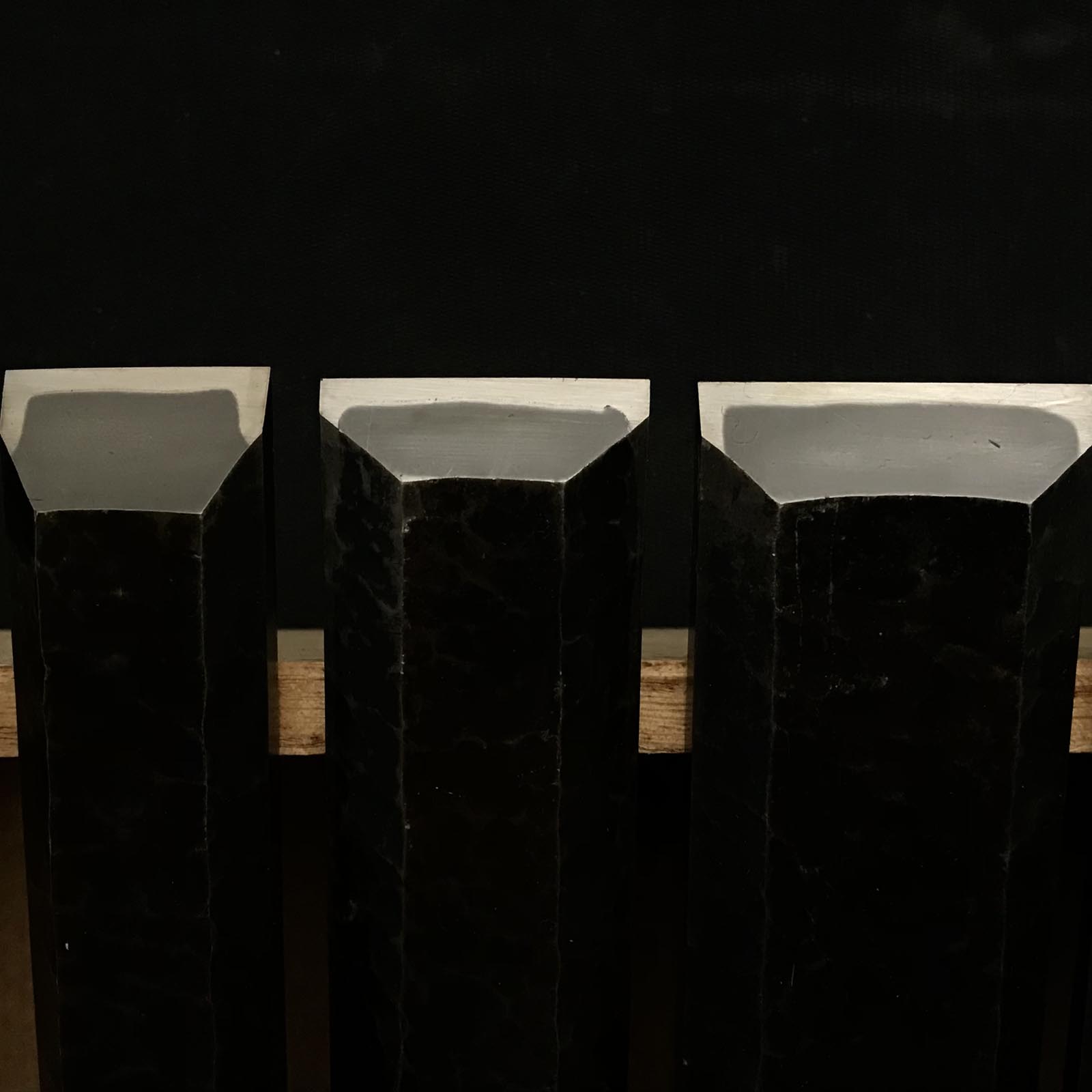 Kunikei 3rd Timber chisels set by Ikeda Yoshiro 池田慶郎氏 三代目国慶作 槌目 叩き組鑿 Tatakinomi