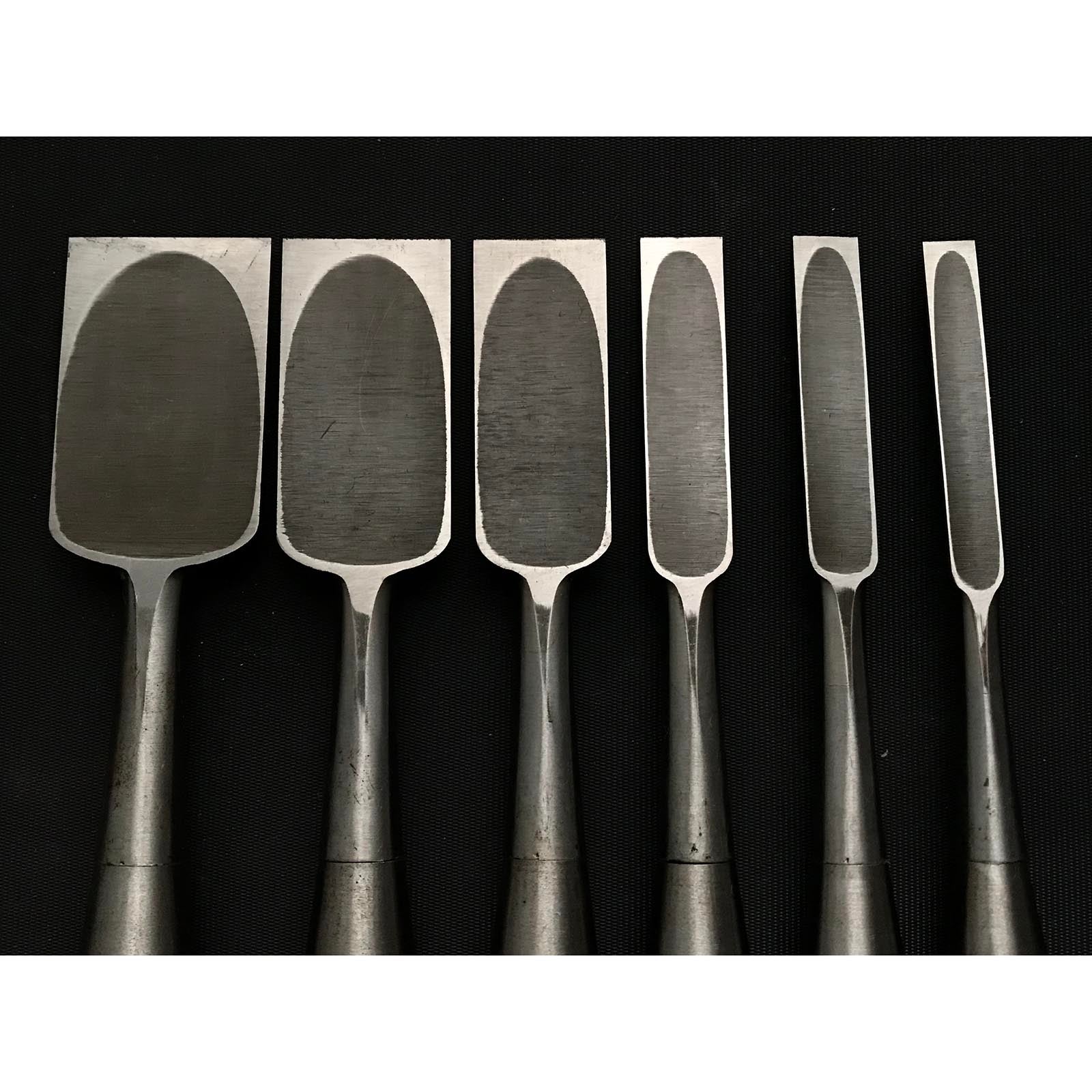 旧蔵 秀政 卓上ノミセット 龍彫り 掘り出し物 秀正 追入6本組鑿 紫檀柄 おいれのみ