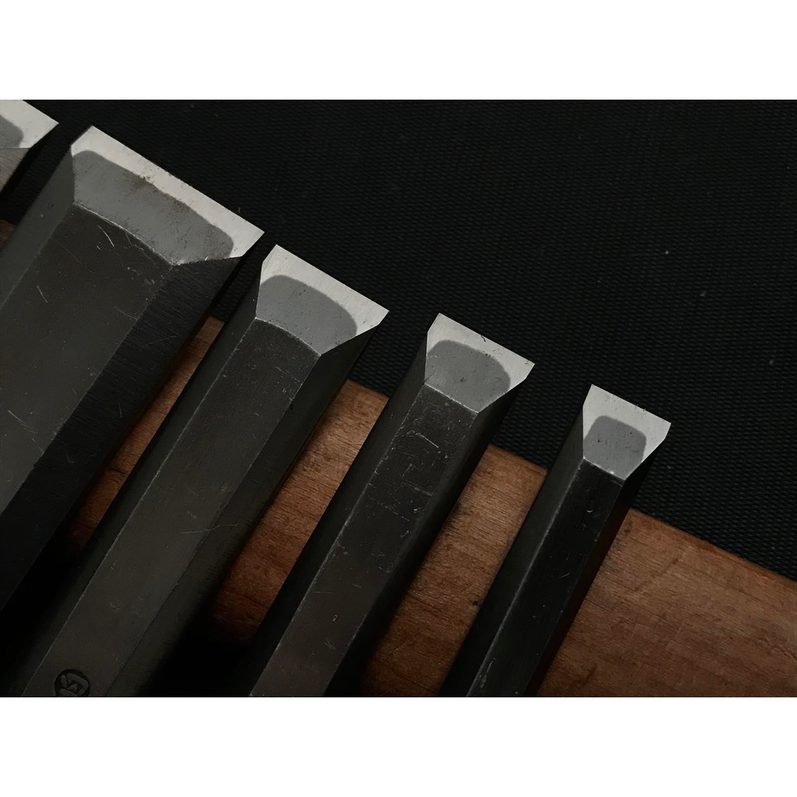 旧蔵 秀政 卓上ノミセット 龍彫り 掘り出し物 秀正 追入6本組鑿 紫檀柄 おいれのみ