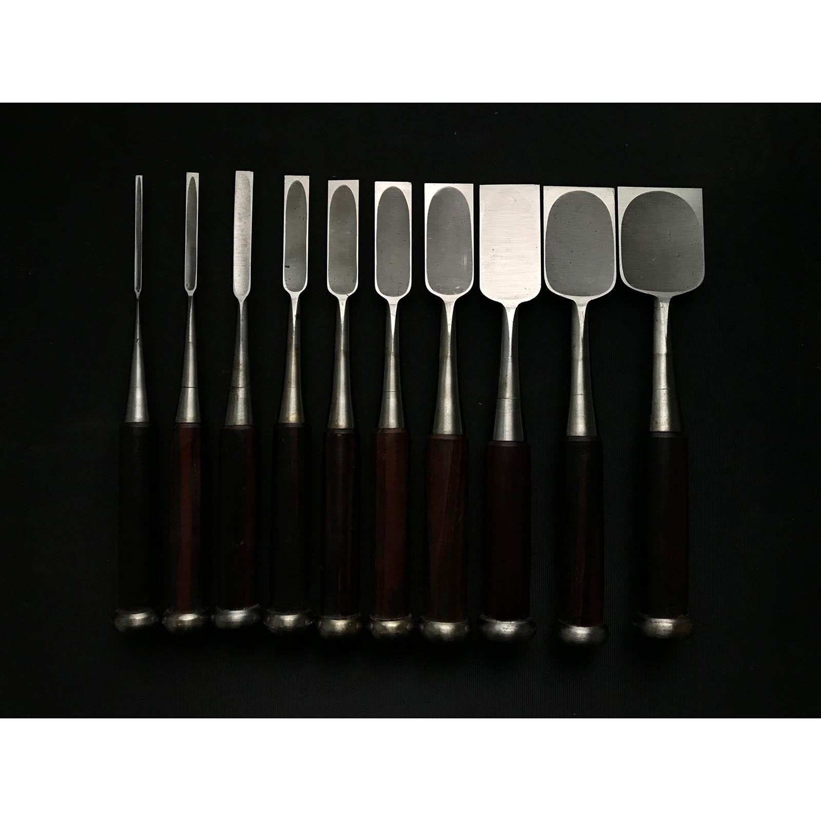 旧蔵 秀政 卓上ノミセット 龍彫り 掘り出し物 秀正 追入組鑿 黒檀柄 おいれのみ