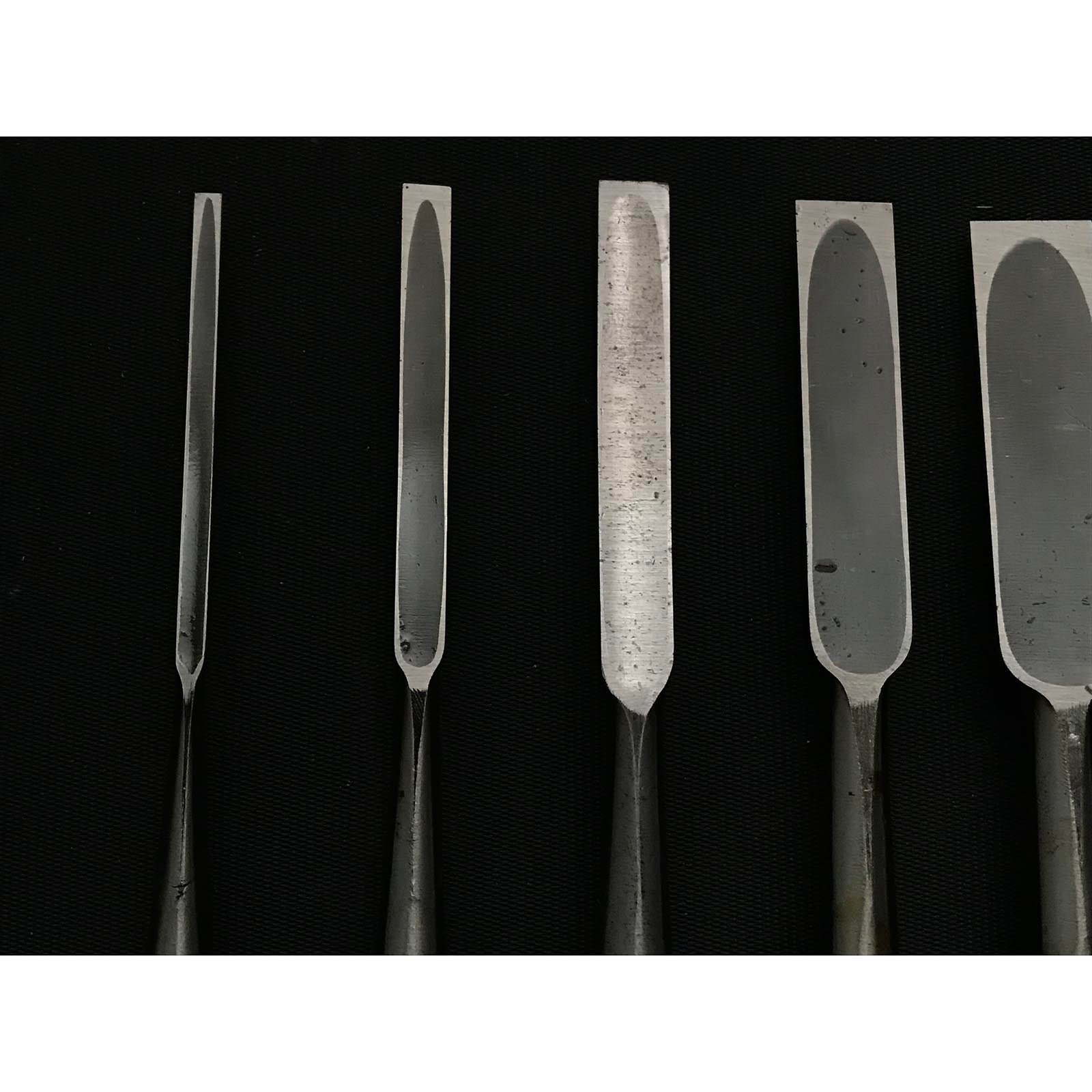 旧蔵 秀政 卓上ノミセット 龍彫り 掘り出し物 秀正 追入組鑿 黒檀柄 おいれのみ