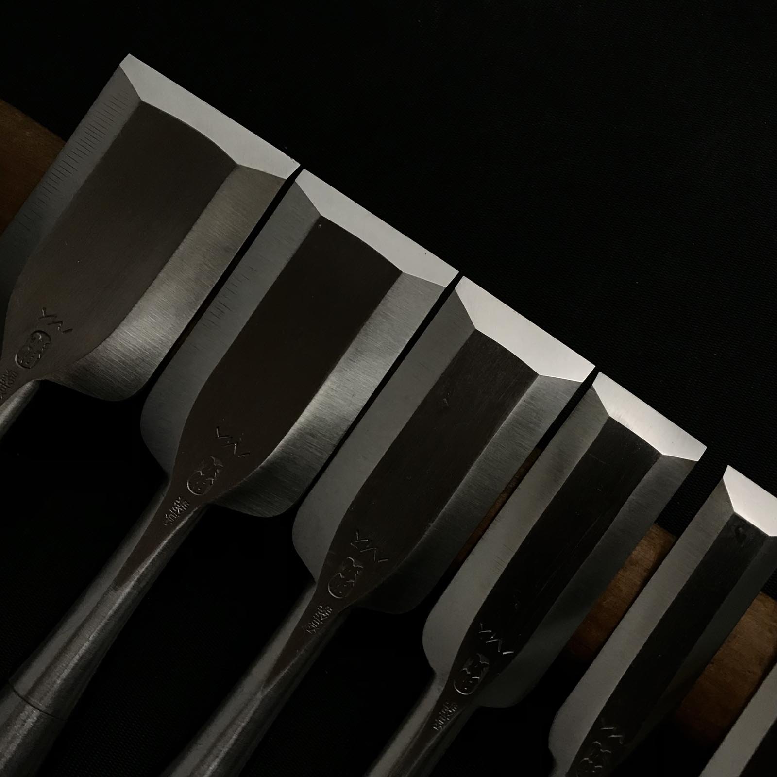 助丸 四代目ハイス鋼ベンチノミセット 四代助丸 碓氷淑郎 ハイス鋼追入組鑿 おいれのみ