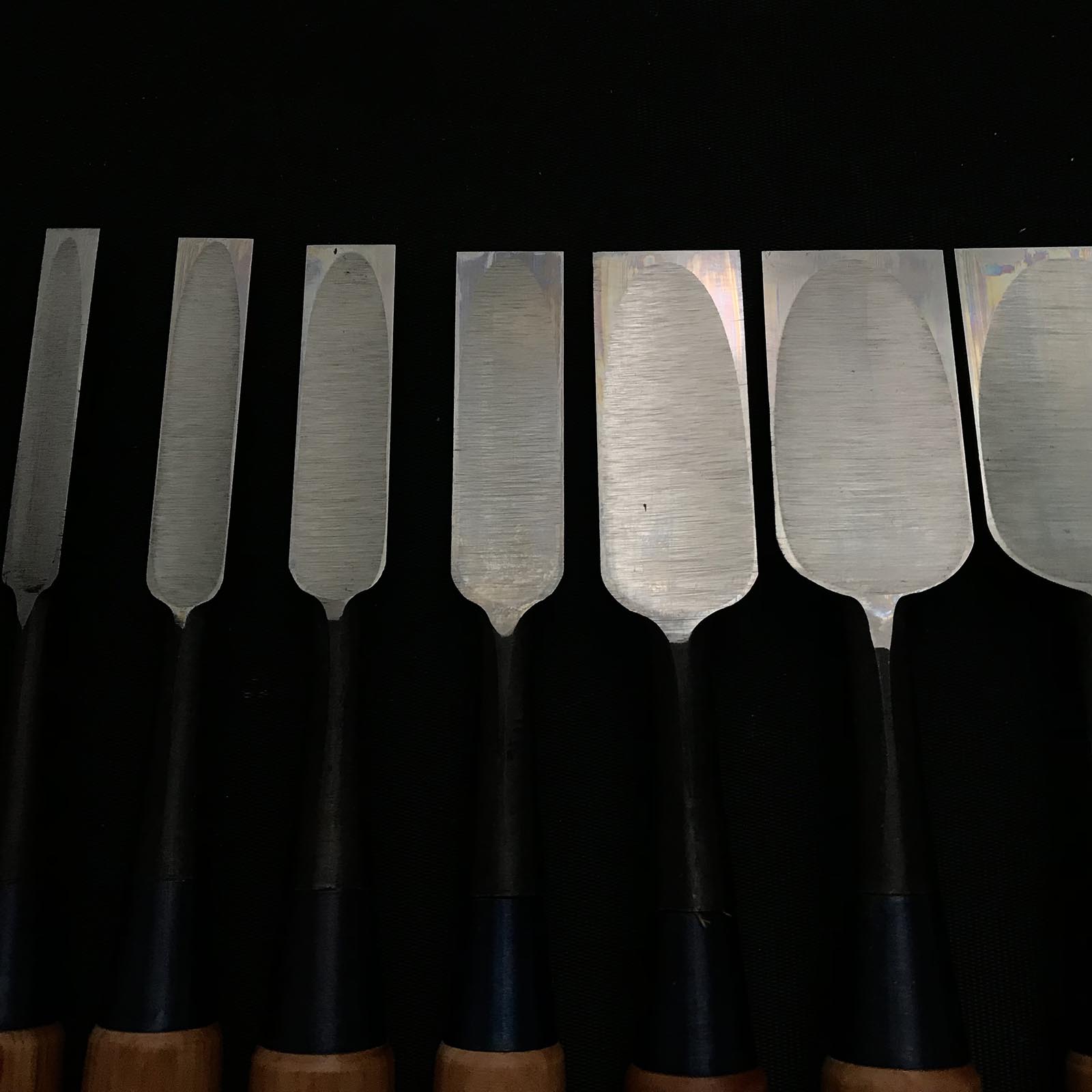 菊弘丸 追入組鑿 Kikuhiromaru Bench chisels set with White steel (Oirenomi)