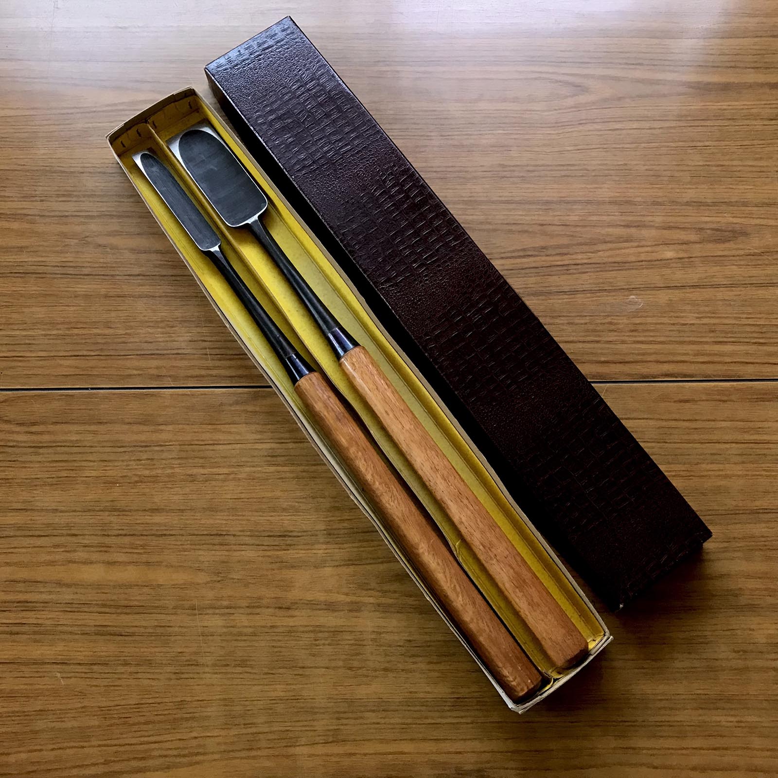 旧蔵 謙信鑿セット(大月のみ・本月のみ) 掘り出し物 謙信 本突き組鑿 48mm 24mm