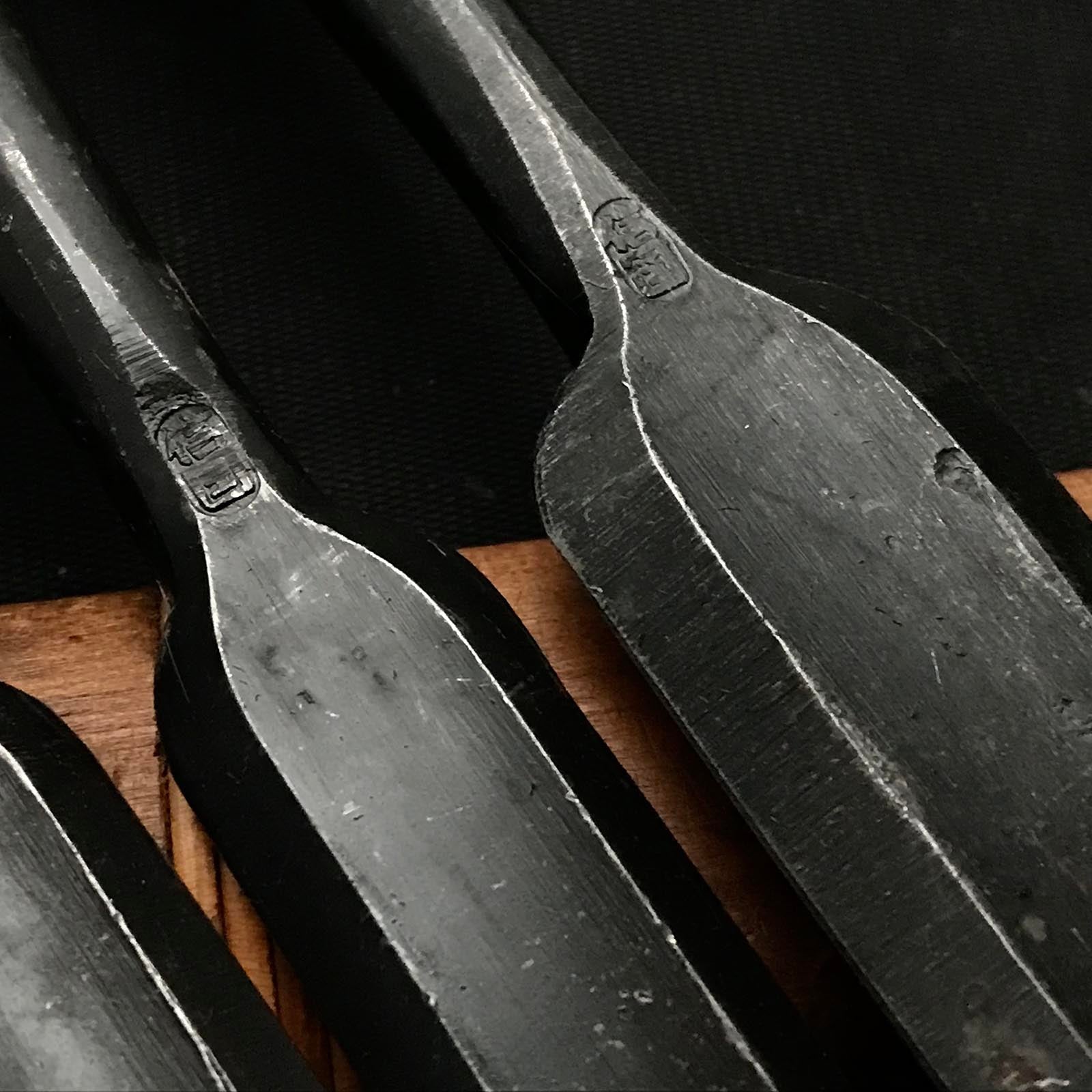 Old stock Nobukuni Soto maru chisels set with white steel 掘出し物 信國 外丸組鑿 5本組 Sotomarunomi