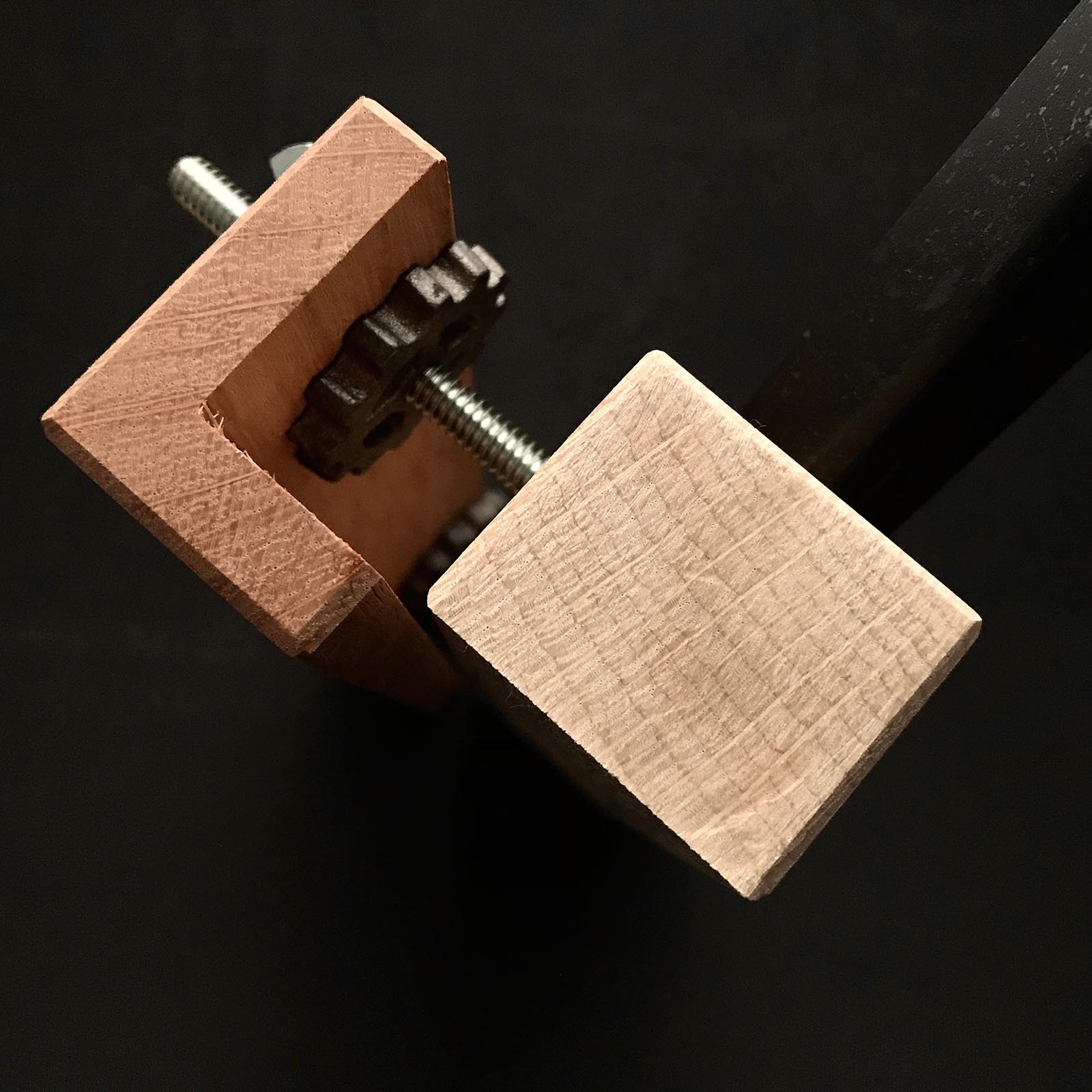 Ha Kanna Kumiko Kanna with white steel by Muneaki 葉鉋 組子用 麻の葉鉋 30° 猪本台 宗秋刃