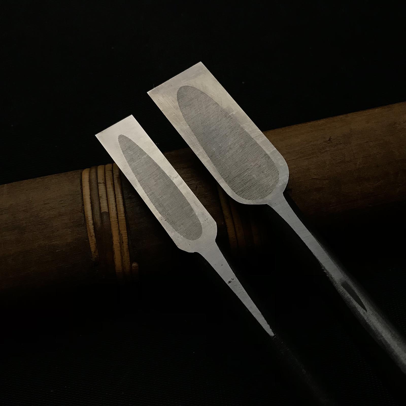 Hidari Hisasaku 2rd Dovetail chisels Set with Saya 二代目左久作 特注 鎬鑿 2本セット 鞘付