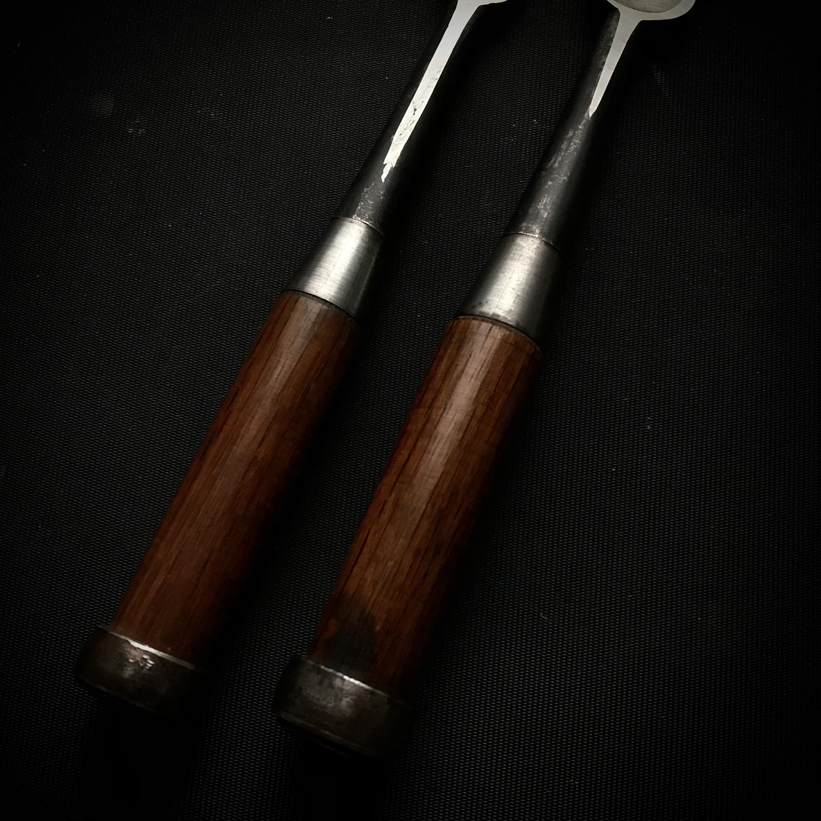 左久作二代目 卓上ノミセット 鞘付 二代目左久作 特注 和鉄 角打追入鑿 2本セット 鞘付