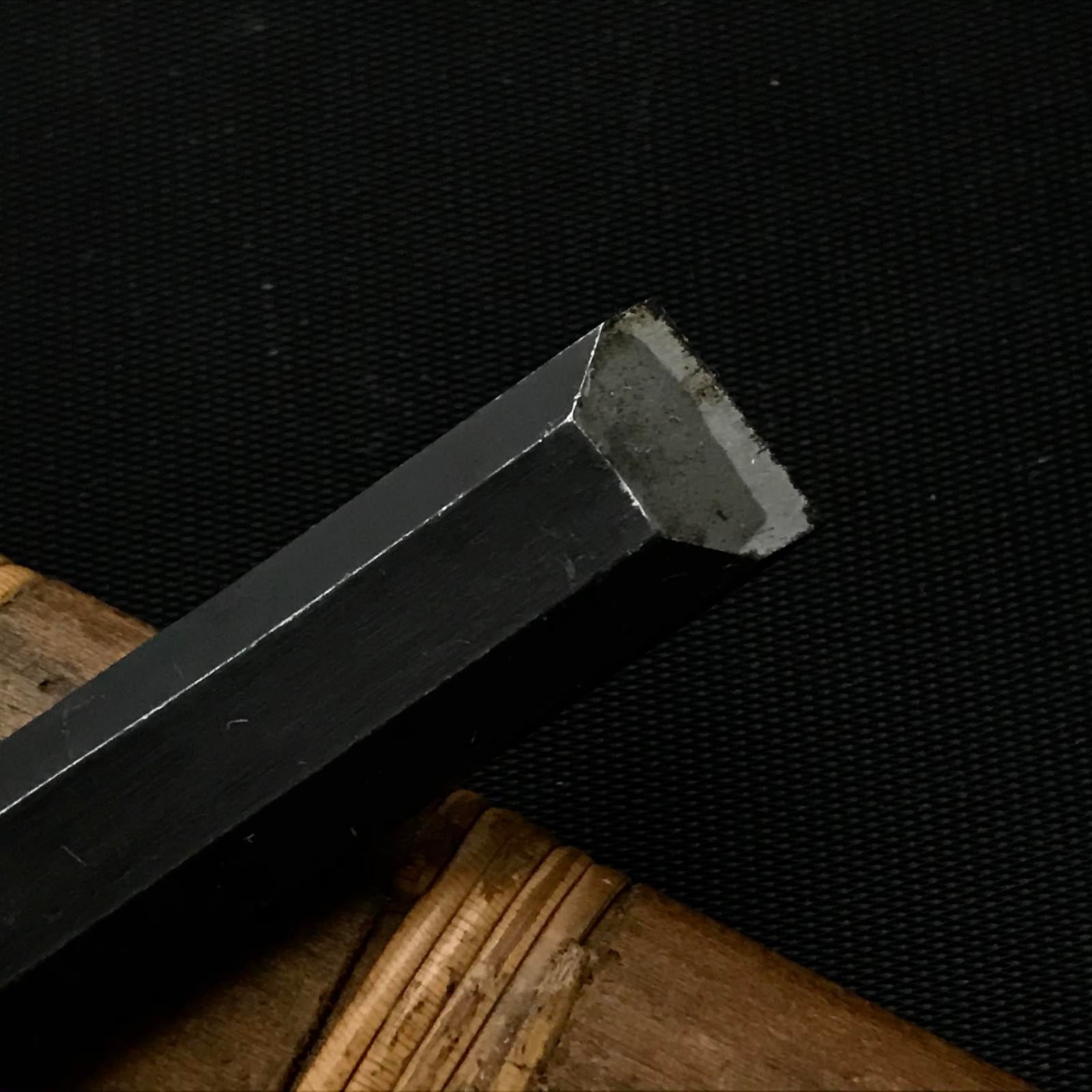Old stock Kiyohisa Medium timber chisels by Watanabe Kiyoe 掘出し物 渡辺清栄作 清久作 中叩鑿 18mm
