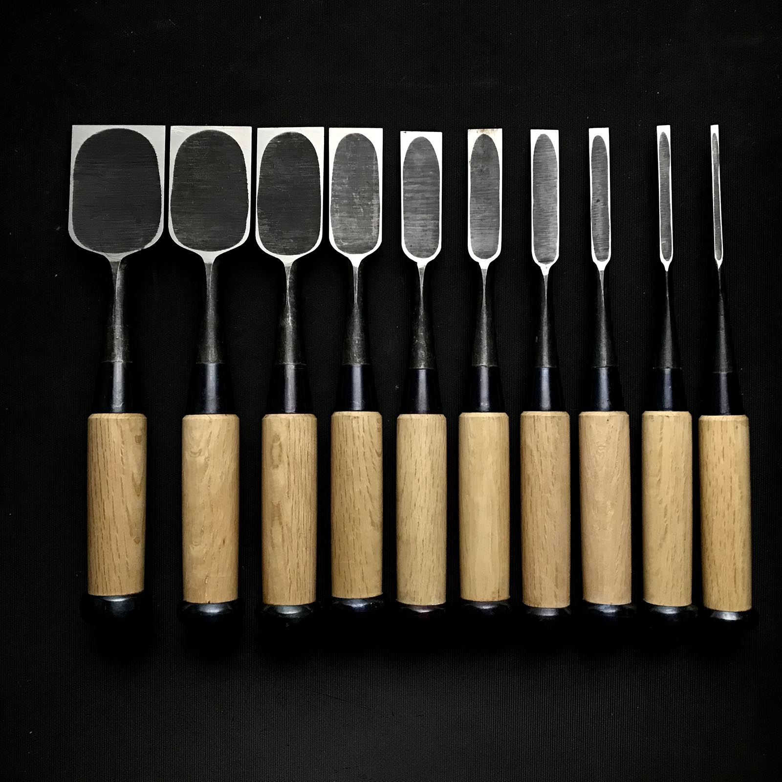 旧型 秀房 2号 初心者用 卓上ノミセット 掘り出し物 秀房 追入10本組鑿 おいれのみ