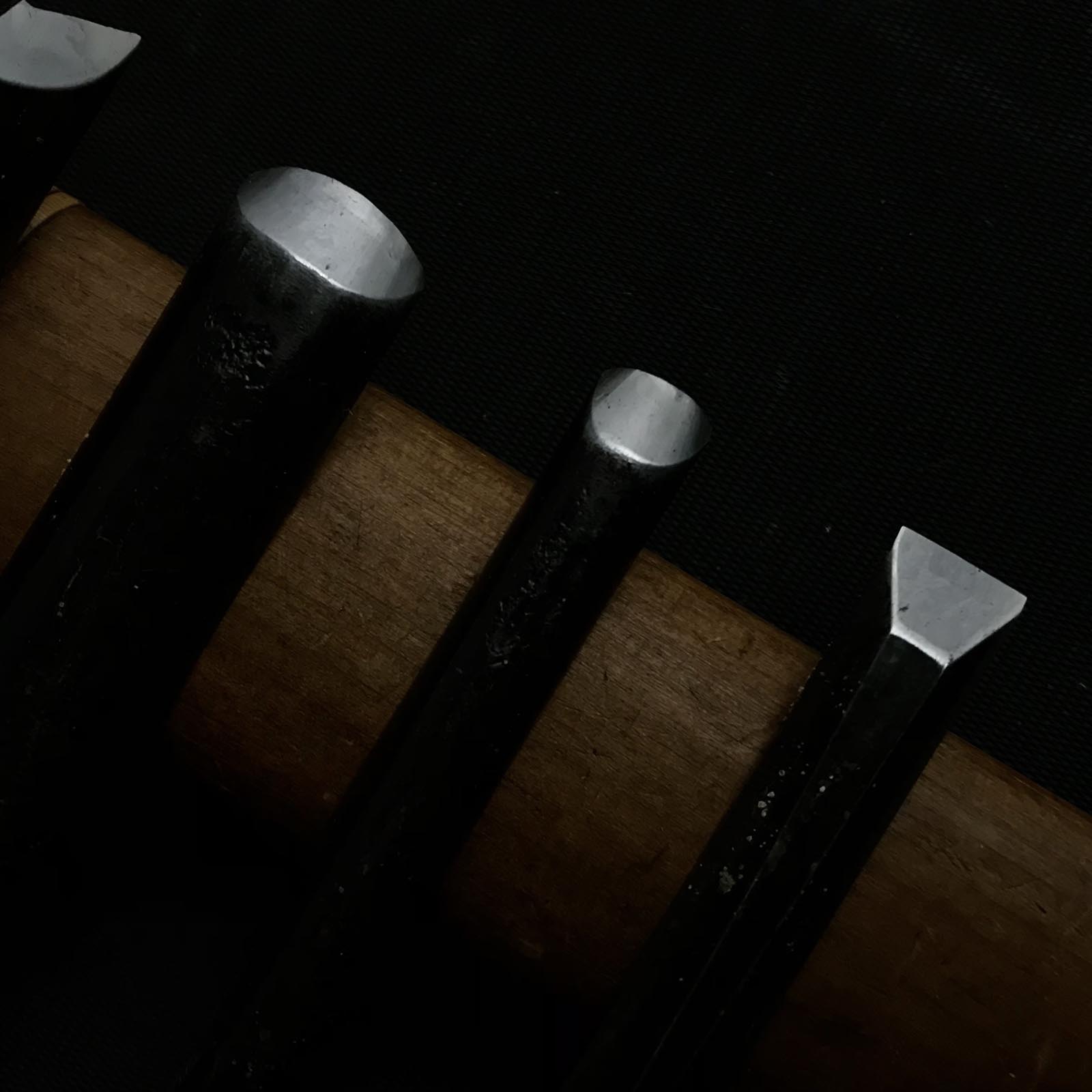 Old stock Hatsuyoshi Carving chisels set with Blue steel 掘出し物 初好 彫刻組鑿 5本