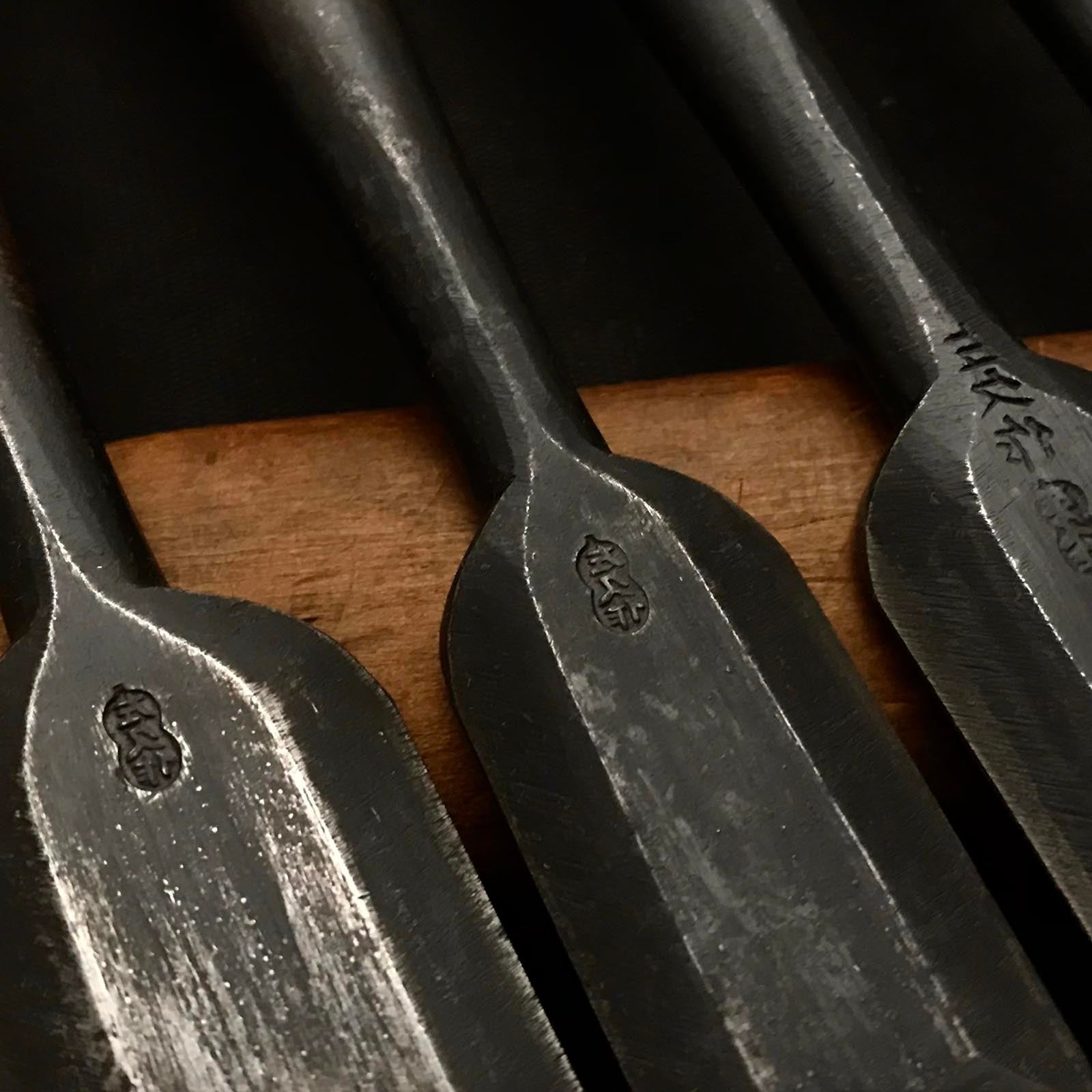 二代目左久作 特注 丸鑿 7本セット 鞘付