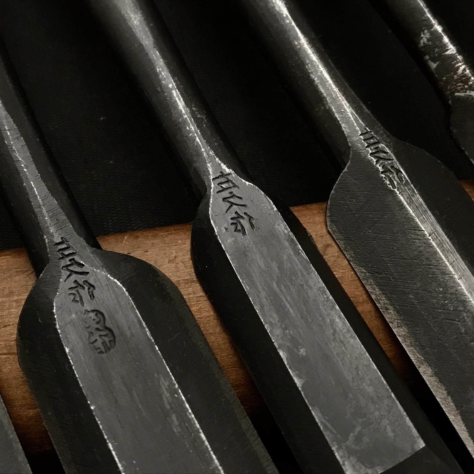 二代目左久作 特注 丸鑿 7本セット 鞘付