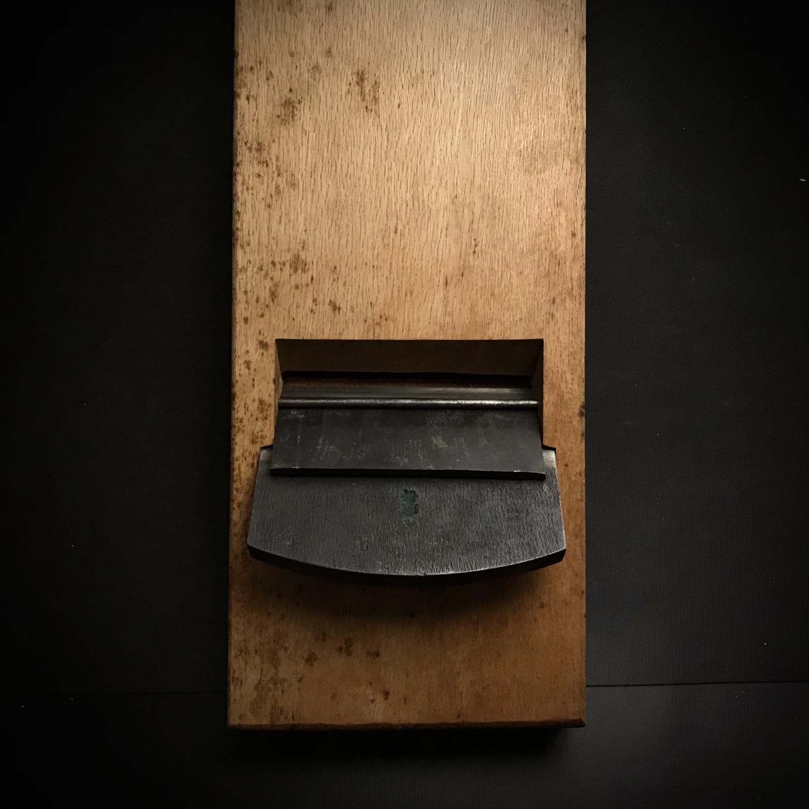 Old stock Kiunjyu Large Plane by Oguma Torasaburou 掘出し物 小熊寅三郎 キ運寿 大鉋 150mm