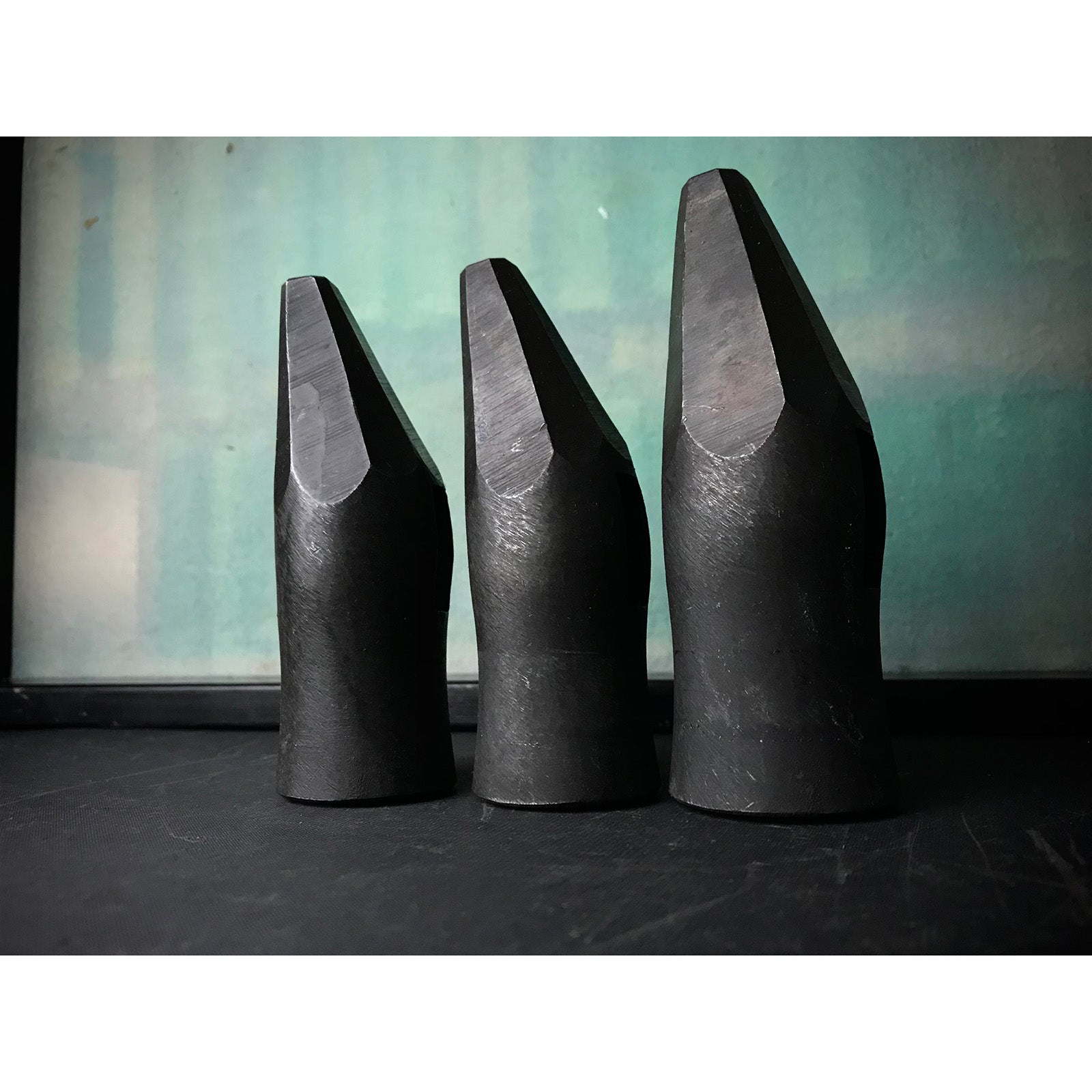 Old stock Touroku Yamakichi Hammers(Gennon) 掘出し物 藤六 ヤマキチ型玄翁 黒仕上 750g 550g