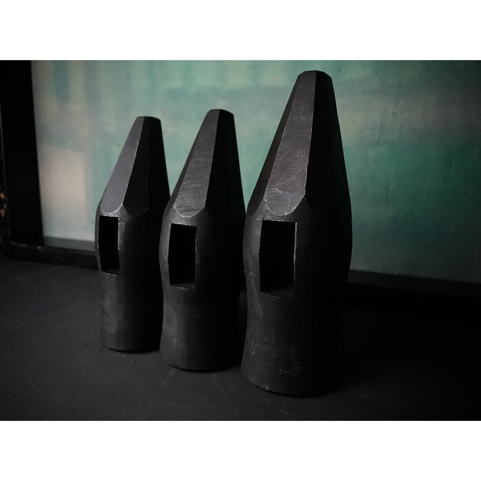 Old stock Touroku Yamakichi Hammers(Gennon) 掘出し物 藤六 ヤマキチ型玄翁 黒仕上 750g 550g