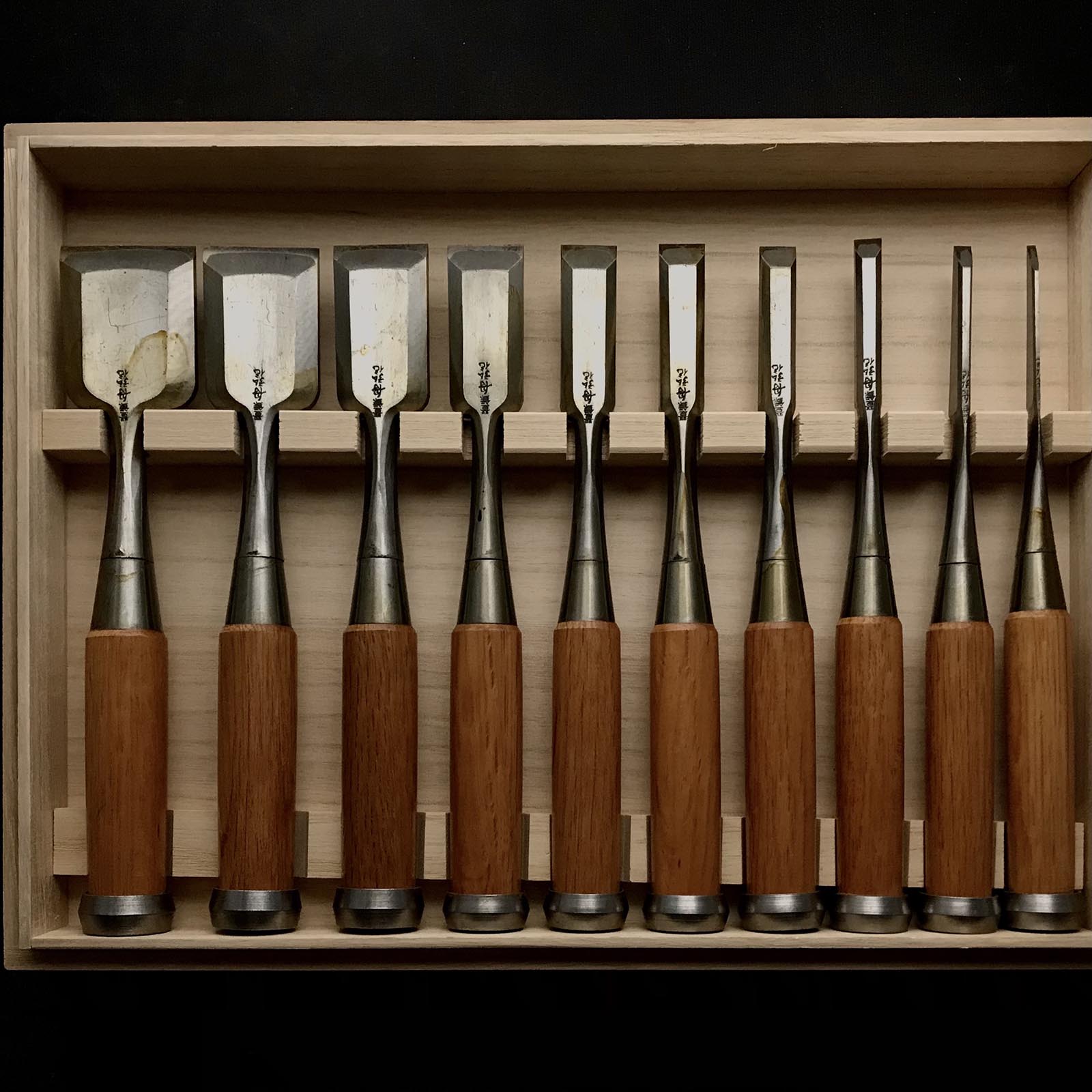 船広 旧型 卓上鑿セット 四重裏付 舟弘 追入10本組鑿 四つ裏 おいいれのみ