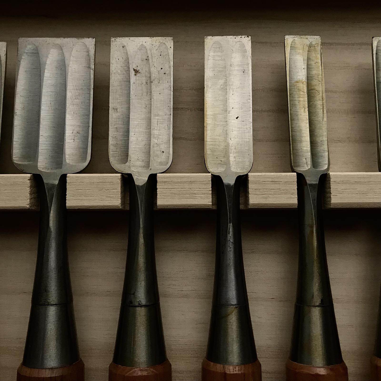 船広 旧型 卓上鑿セット 四重裏付 舟弘 追入10本組鑿 四つ裏 おいいれのみ