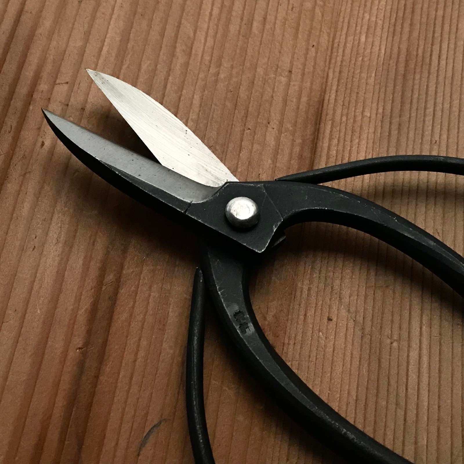 Old stock Hand made Okubo Shears By Masakuni 掘出し物 昌國 大久保鋏 手作り 180mm