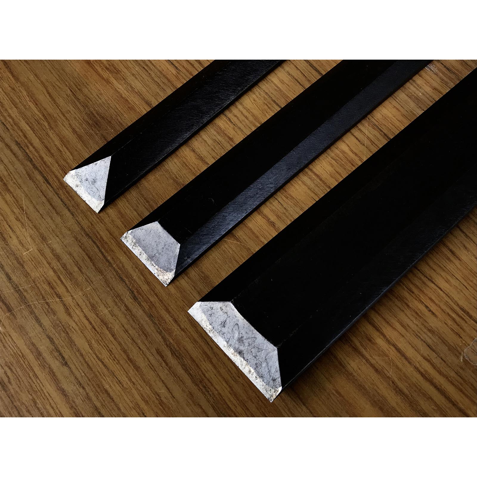 Kishokanemitsu Slick Chisels Set with hand made Triple ura 吉祥兼光 本突き組鑿 三つ裏 48mm 30mm 24mm