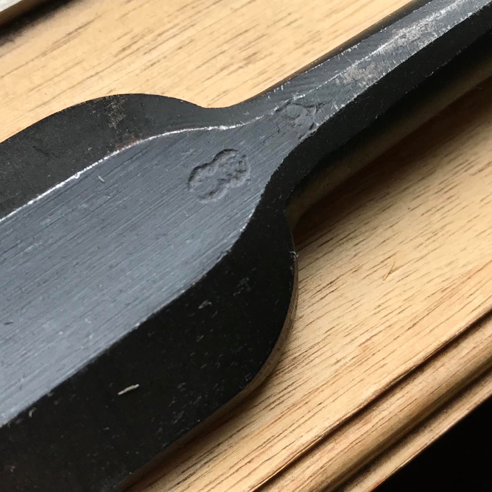 Old stock Hidari Ichimonji slick chisels set by Tokyo smith Suzuki Shousuke 掘出し物 東京鑿組合 鈴木章助氏 左一文字 本突き組鑿