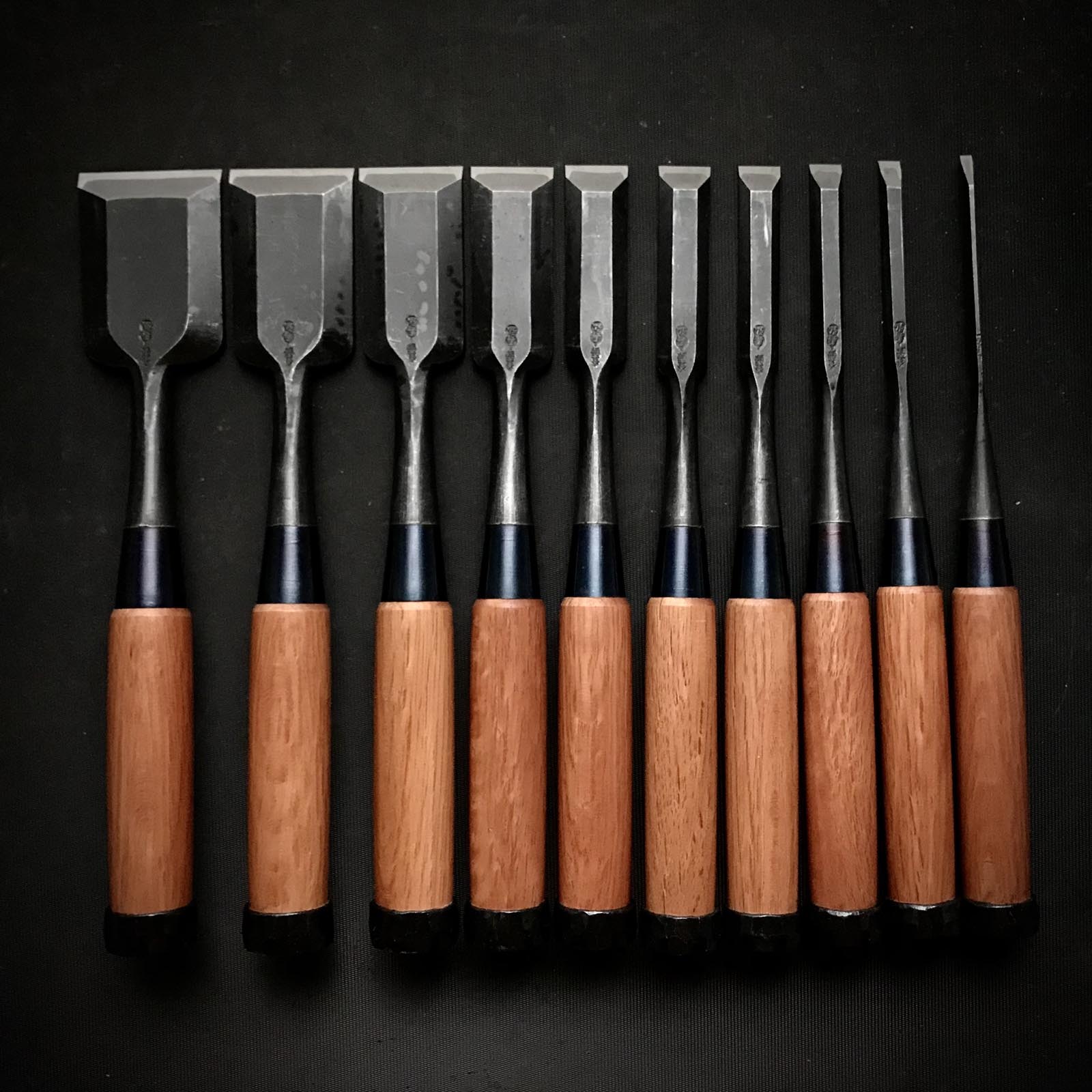 助丸四代目 碓井義雄作 卓上ノミ 木箱入り 四代助丸 碓氷淑郎 追入組鑿 桐箱付 おいれのみ