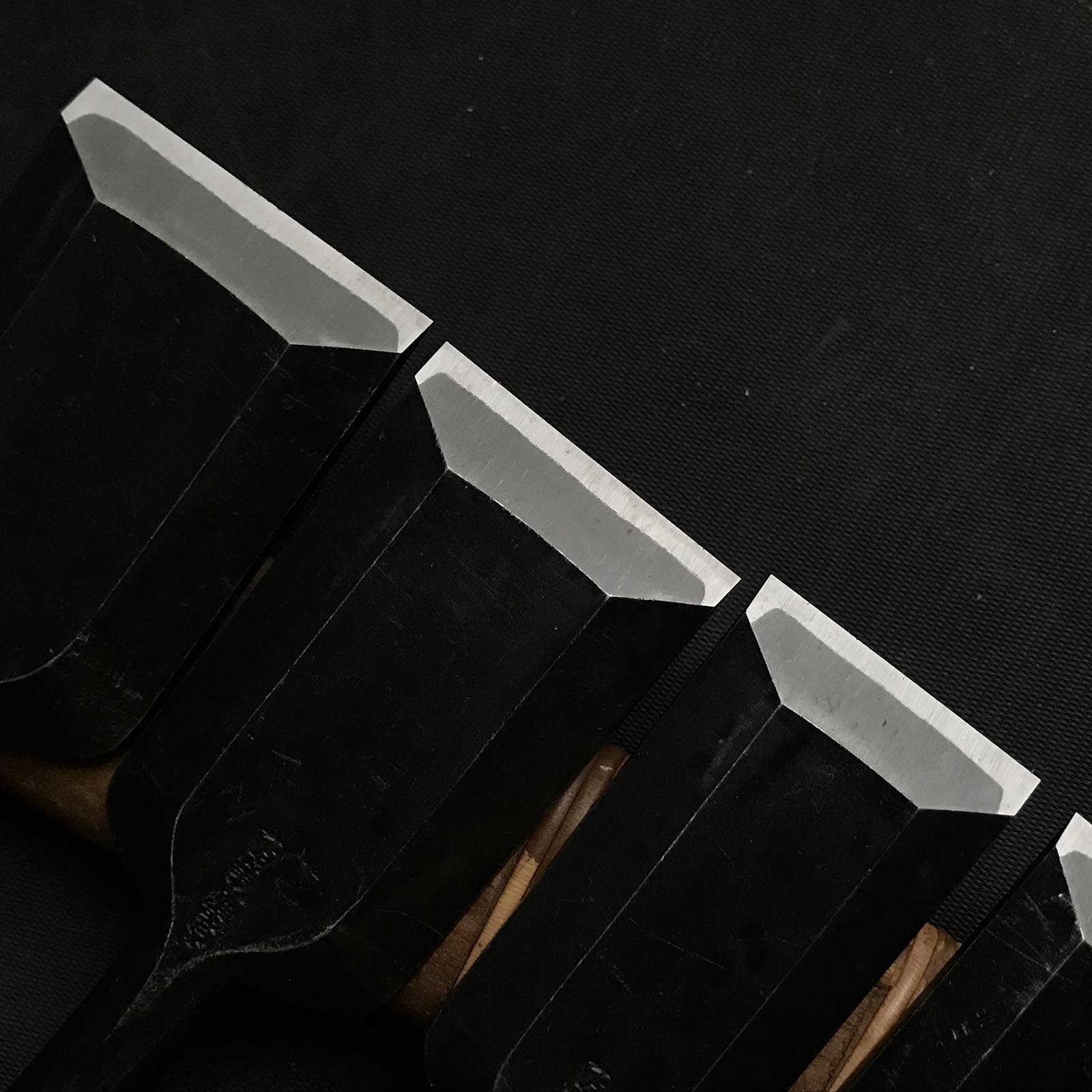 助丸四代目 碓井義雄作 卓上ノミ 木箱入り 四代助丸 碓氷淑郎 追入組鑿 桐箱付 おいれのみ