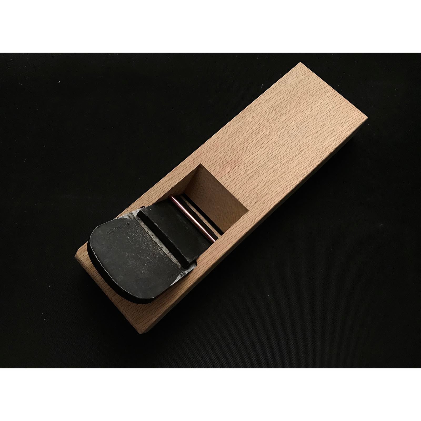 Used Yabane Smoothing Plane (Kanna) by Ishido Master 中古 石堂輝秀作 矢羽根 労働大臣章受賞記念鉋 仕上げ鉋 70mm