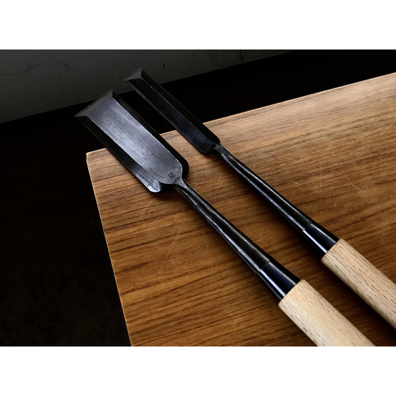 Kitsune Slick Chisels set by Isono Nobuo (Ootsuki-nomi, Hontsuki-Nomi) 磯野信夫作 狐 本突き組鑿 48,24mm