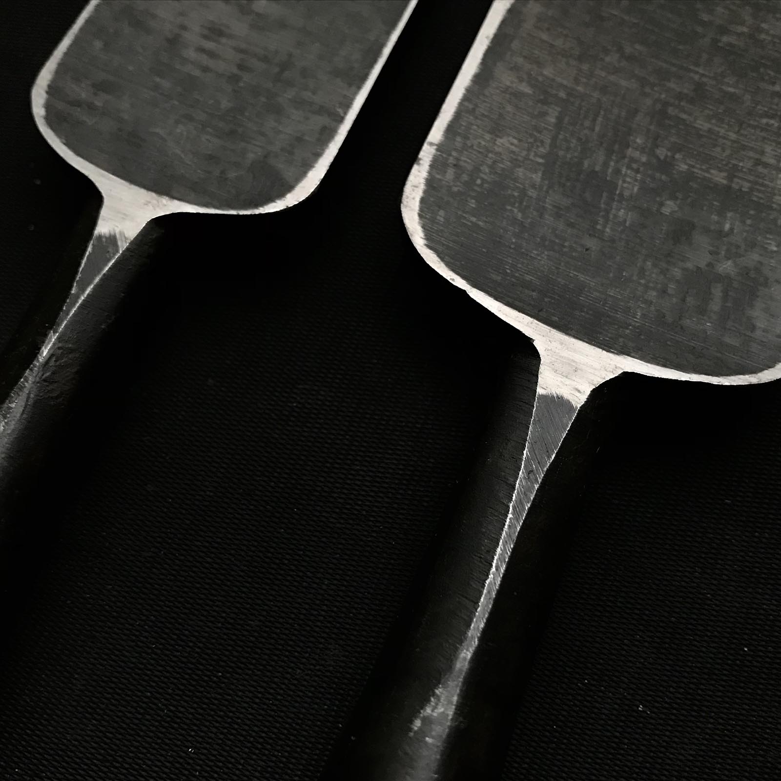 Old stock Kazuhiro Shorter Timber chisels by Endou Kazuo 掘出し物 遠藤一雄氏 かず弘 中叩鑿 36,48mm