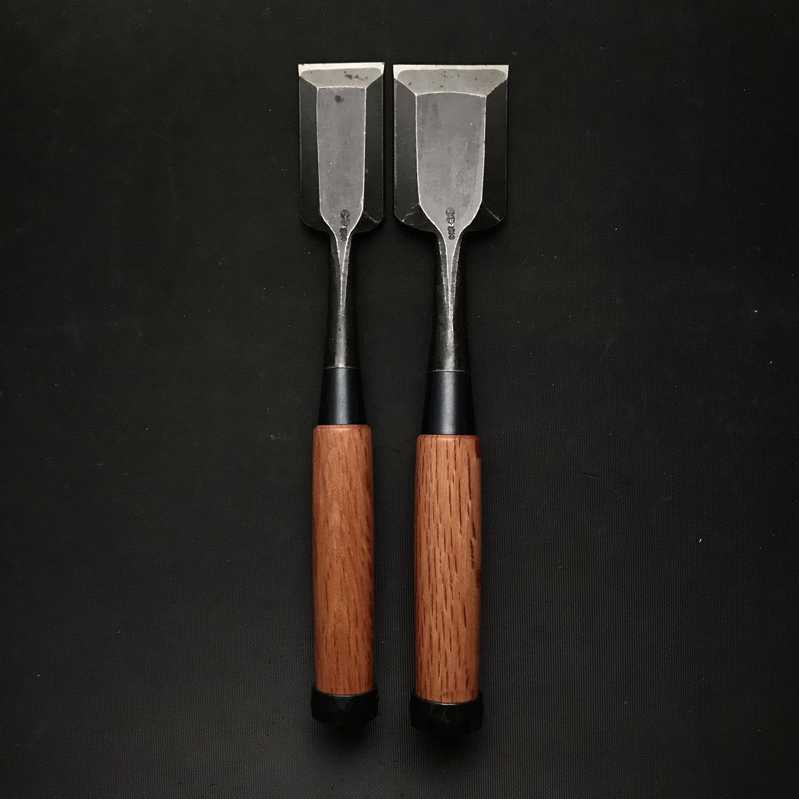 Old stock Kazuhiro Shorter Timber chisels by Endou Kazuo 掘出し物 遠藤一雄氏 かず弘 中叩鑿 36,48mm